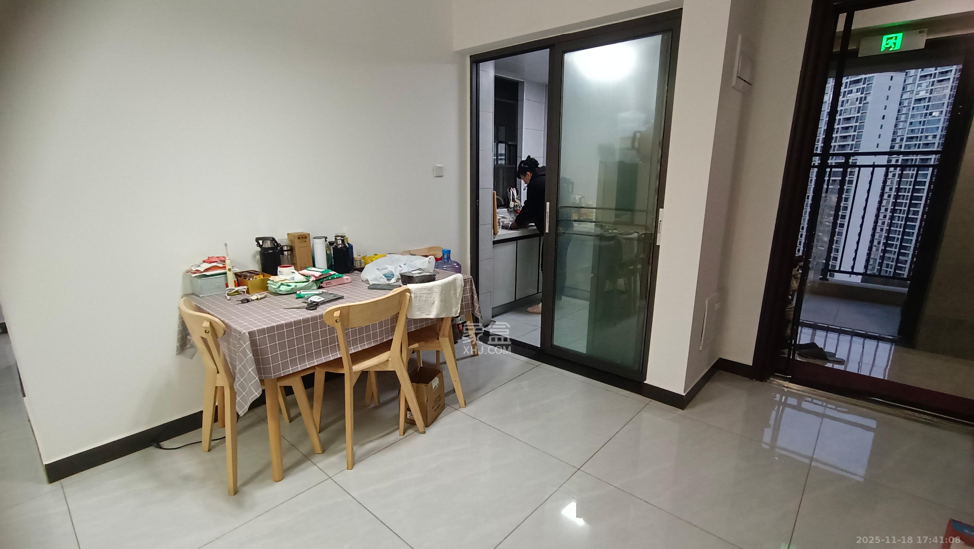 远洋红星天铂一期  3室2厅2卫    2400.0元/月室内图