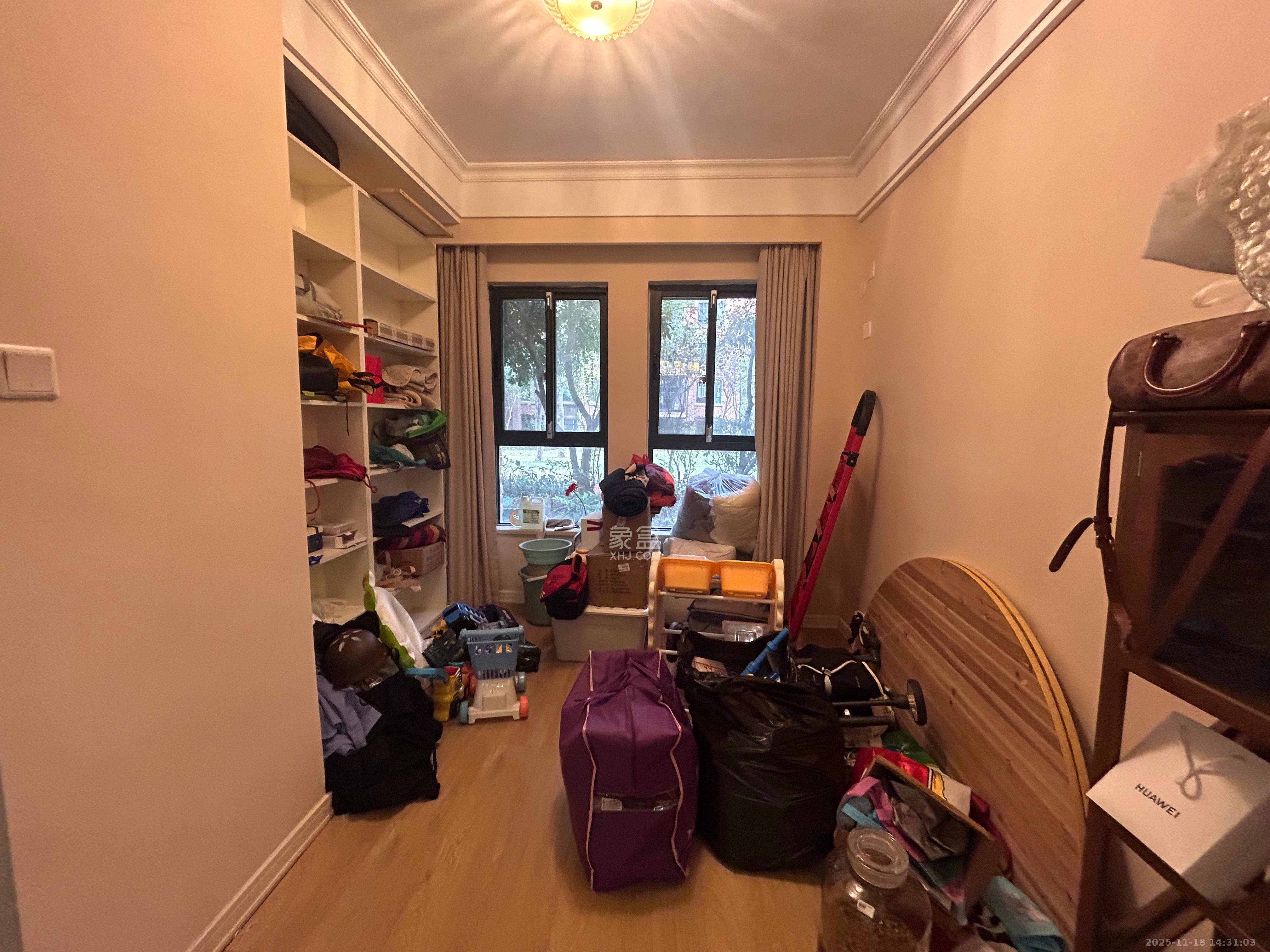 哈佛小镇(五矿哈佛小镇) 4室2厅2卫 2000.0元/月 哈佛小镇(五矿哈佛小镇) 4室2厅2卫 2000.0元/月室内图