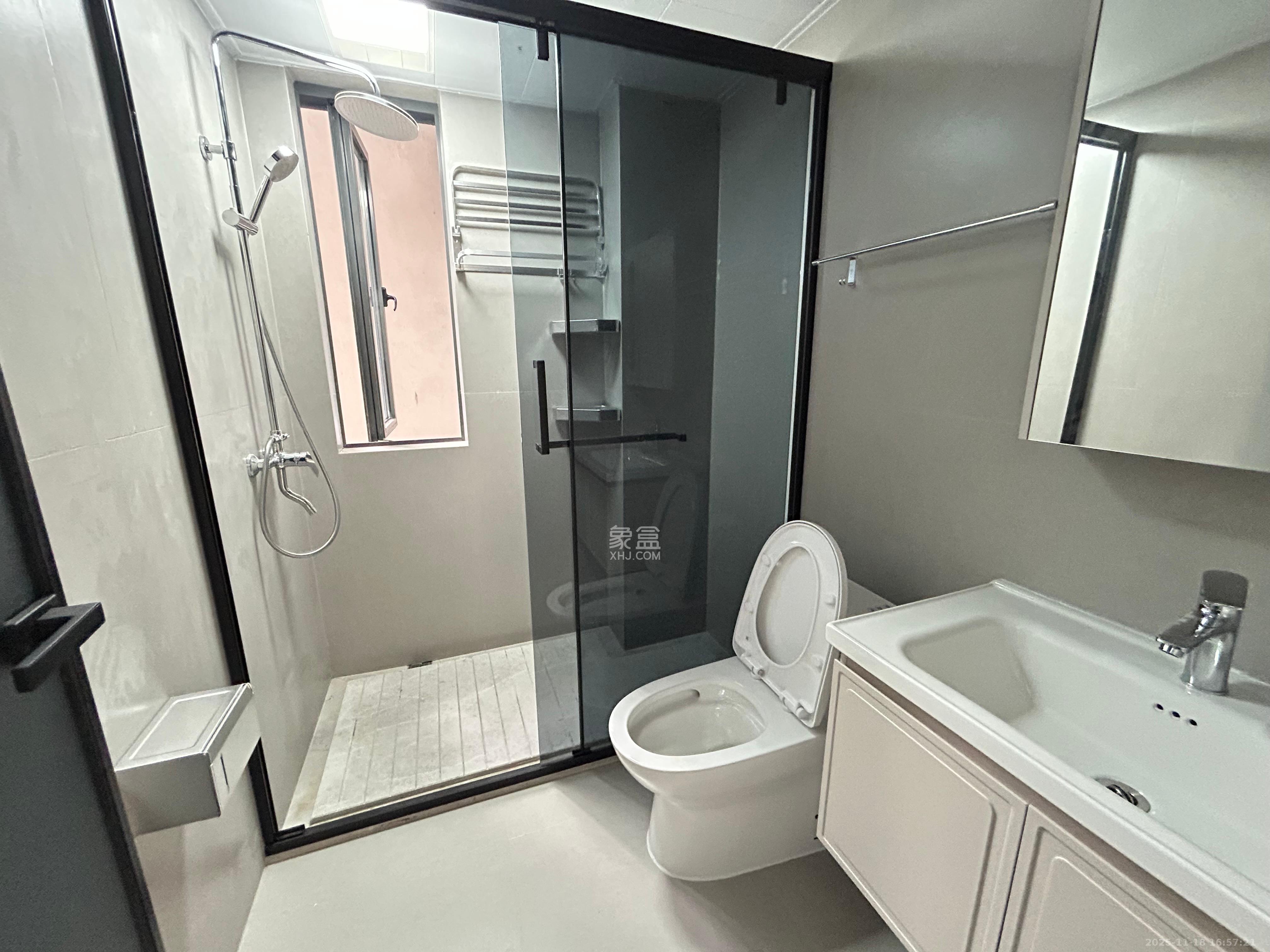 中建悦和城  3室2厅2卫    3000.0元/月室内图