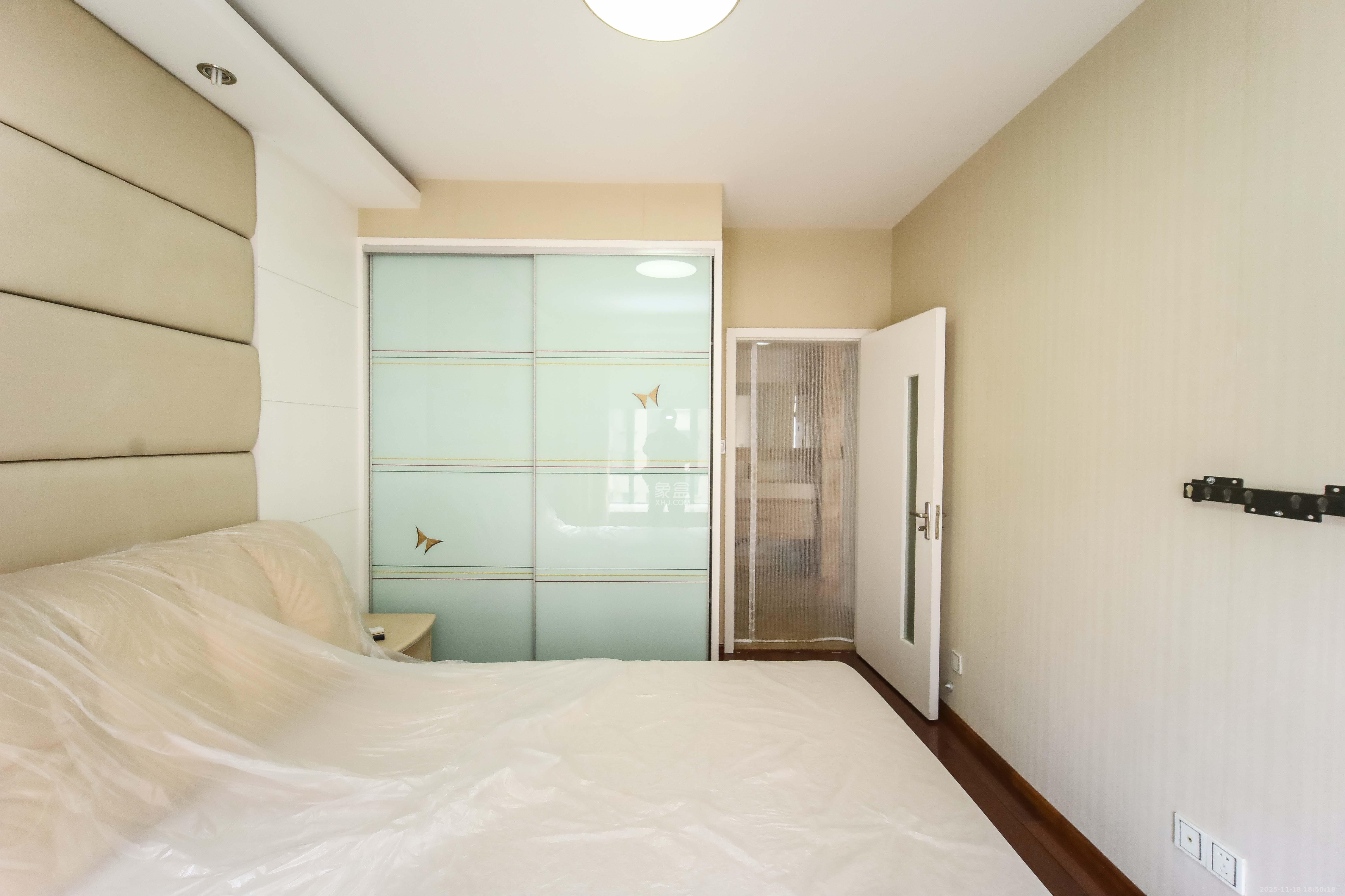 世嘉国际华城 2室2厅1卫 118.0万 世嘉国际华城 2室2厅1卫 118.0万卧室