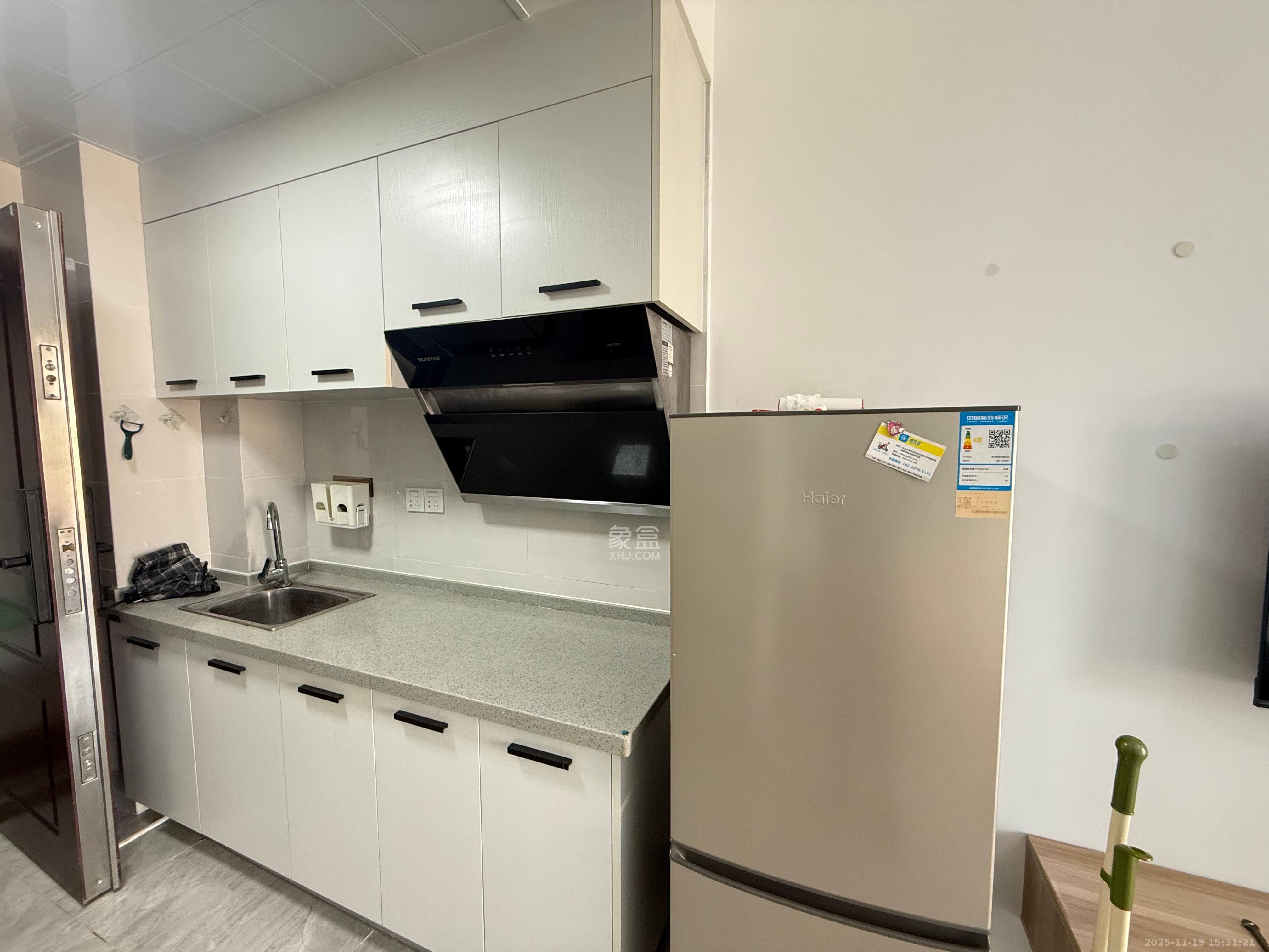 美林美寓 1室1厅1卫 1800.0元/月 美林美寓 1室1厅1卫 1800.0元/月室内图