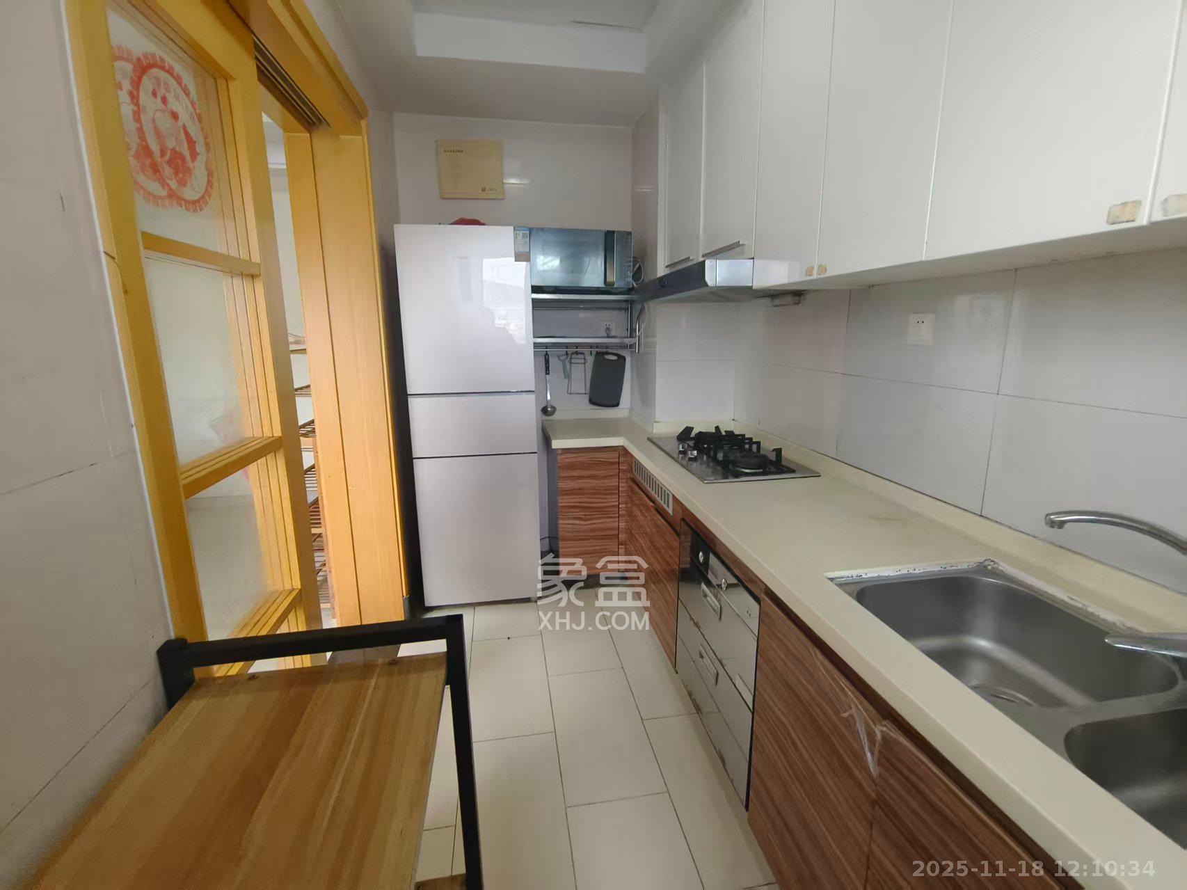 中海国际四期  3室2厅2卫    2200.0元/月室内图