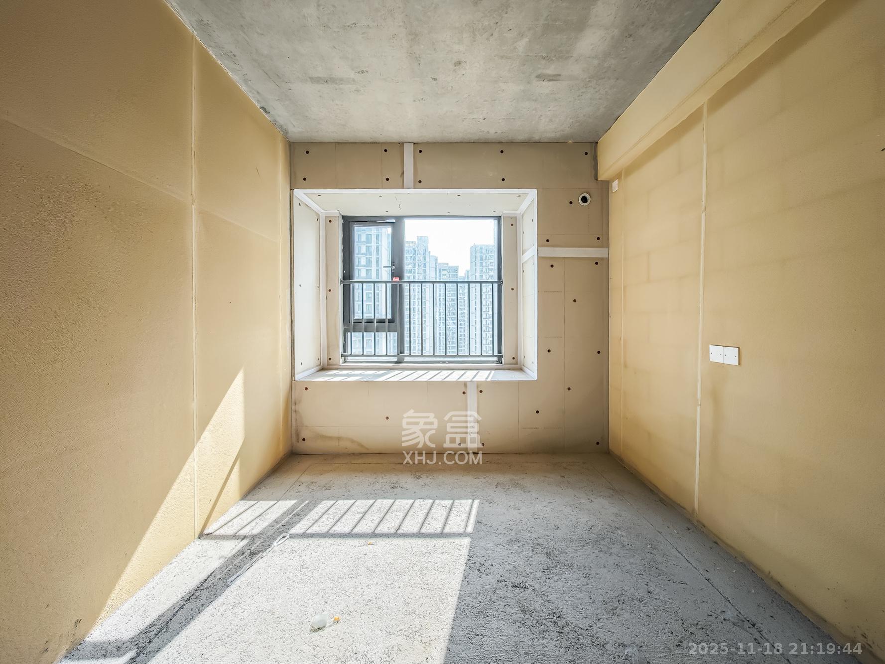 长沙北中心保利时代C区 4室2厅2卫 110.0万 长沙北中心保利时代C区 4室2厅2卫 110.0万卧室