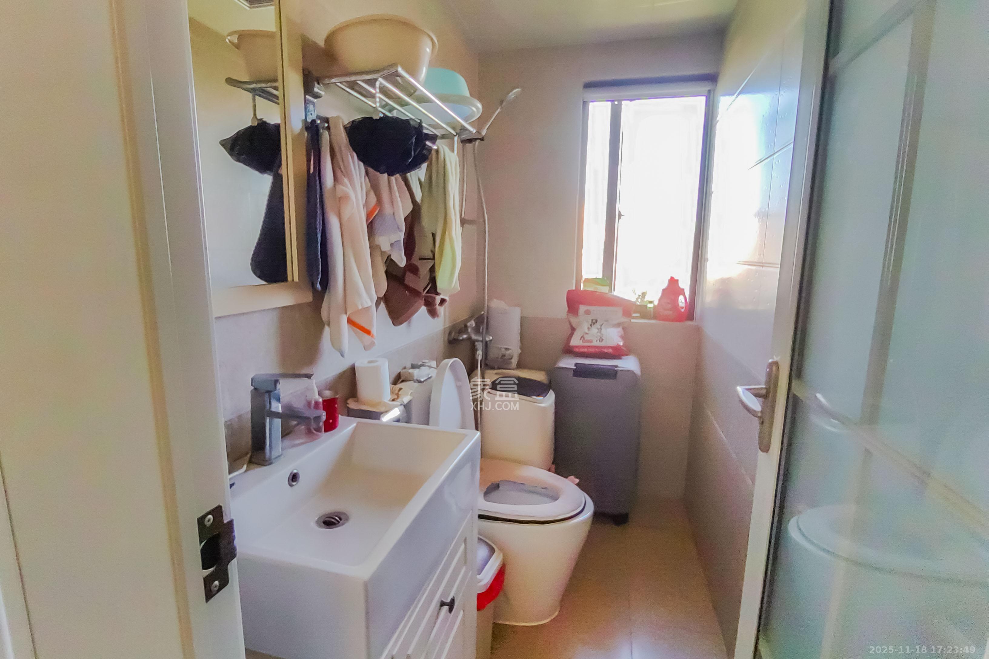 旭辉香樟公馆 4室2厅2卫 115.0万 旭辉香樟公馆 4室2厅2卫 115.0万卫生间