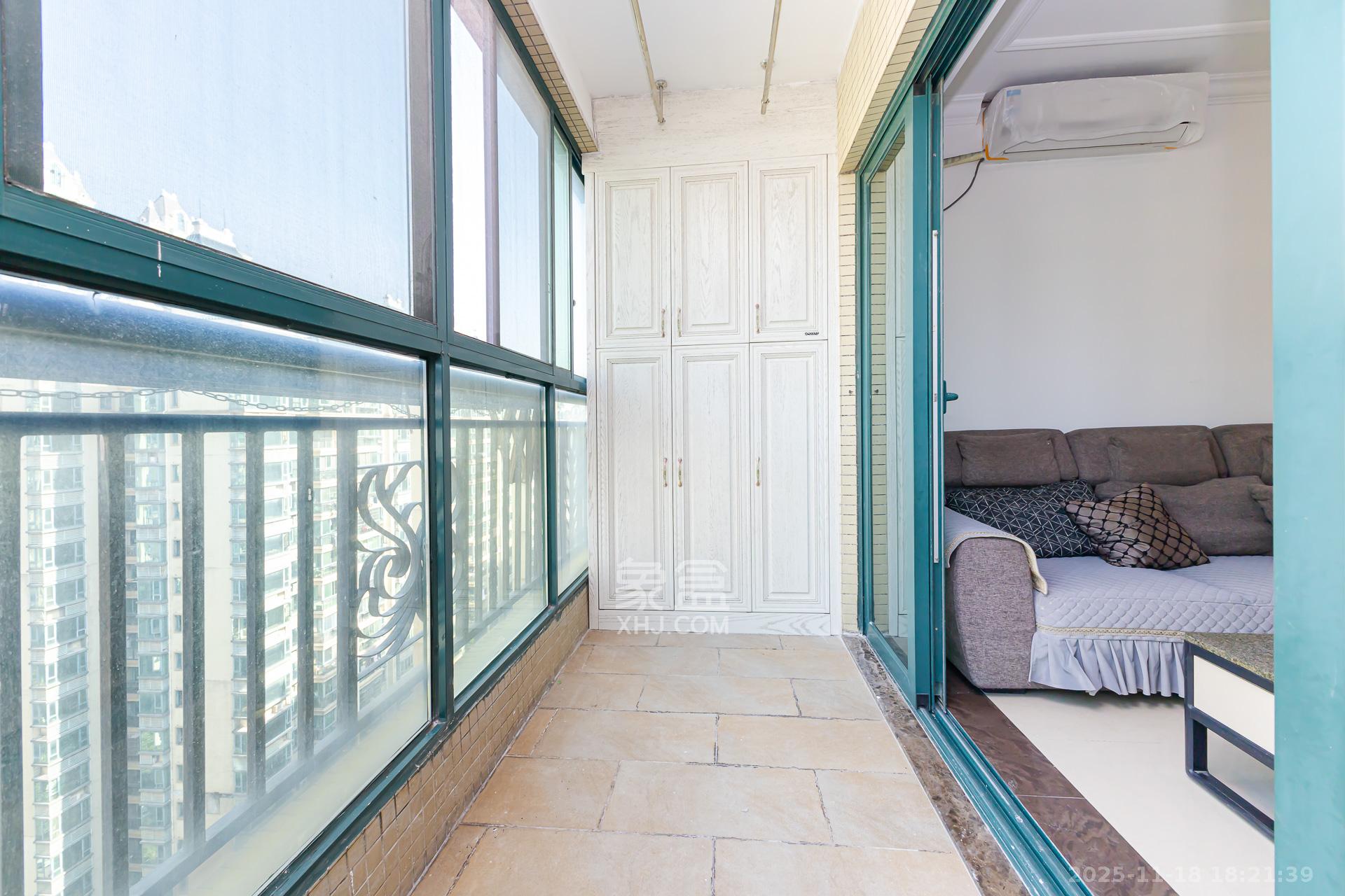 恒大名都 3室2厅1卫 52.0万 恒大名都 3室2厅1卫 52.0万阳台