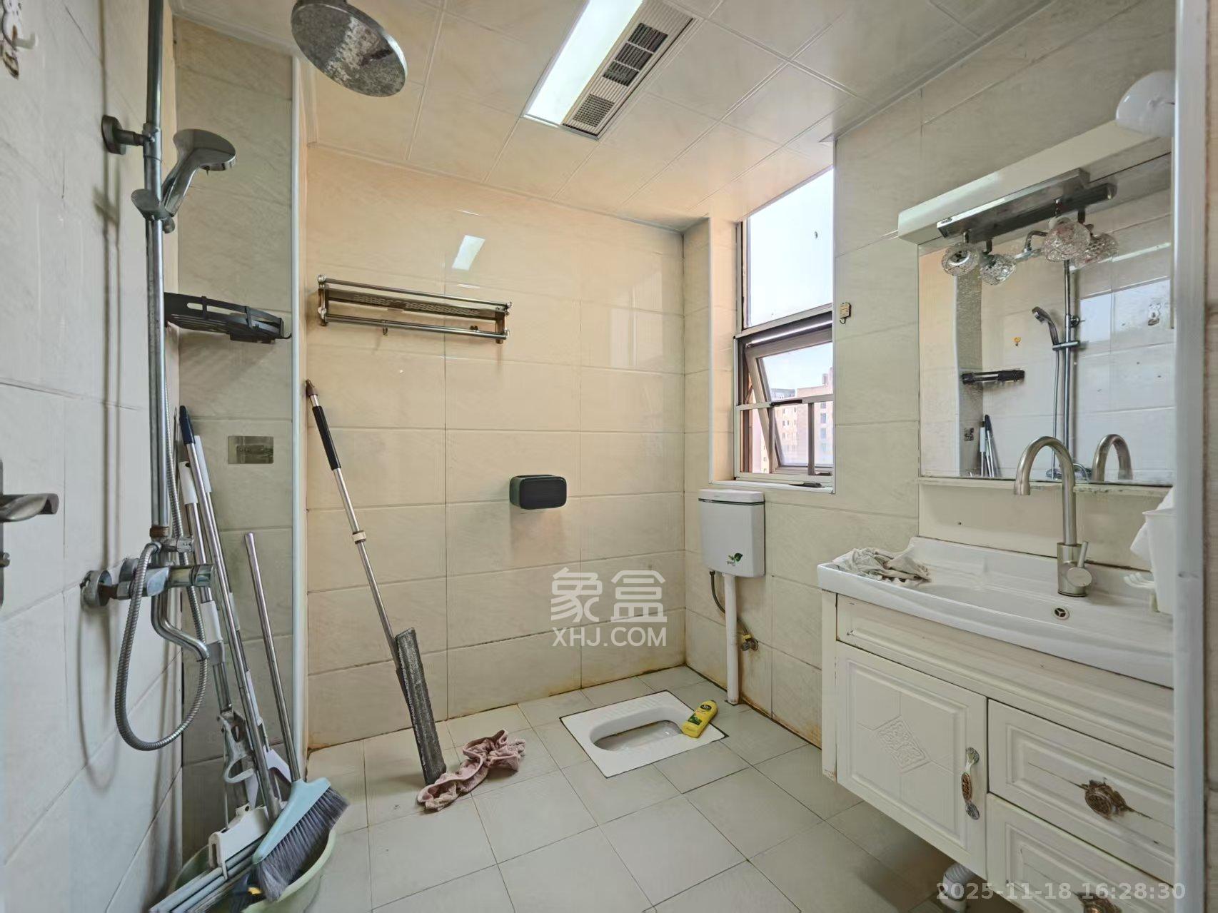 五矿万境水岸二期（五矿万境水岸和苑）  3室2厅1卫    2600.0元/月室内图