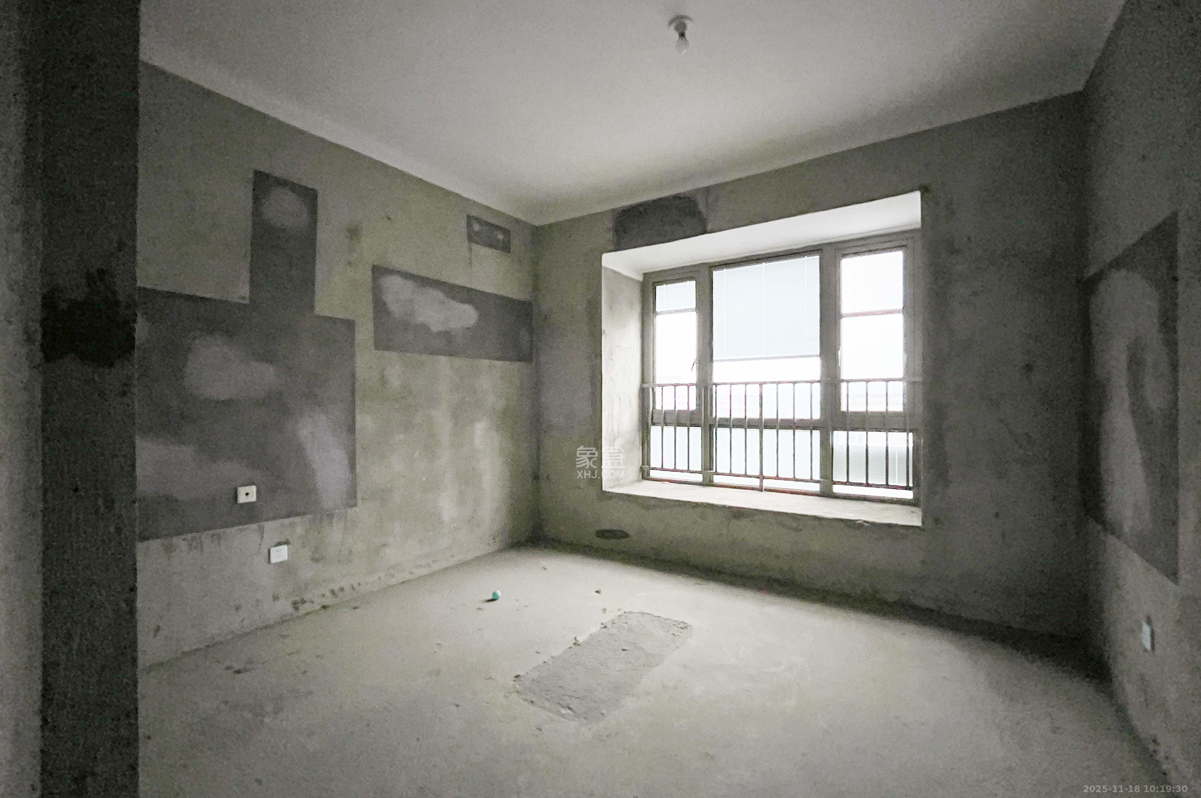 梅溪湖金茂湾 4室2厅2卫 195.0万 梅溪湖金茂湾 4室2厅2卫 195.0万其他