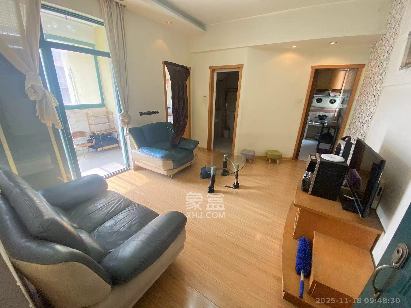 华盛家园  1室1厅1卫    1600.0元/月室内图