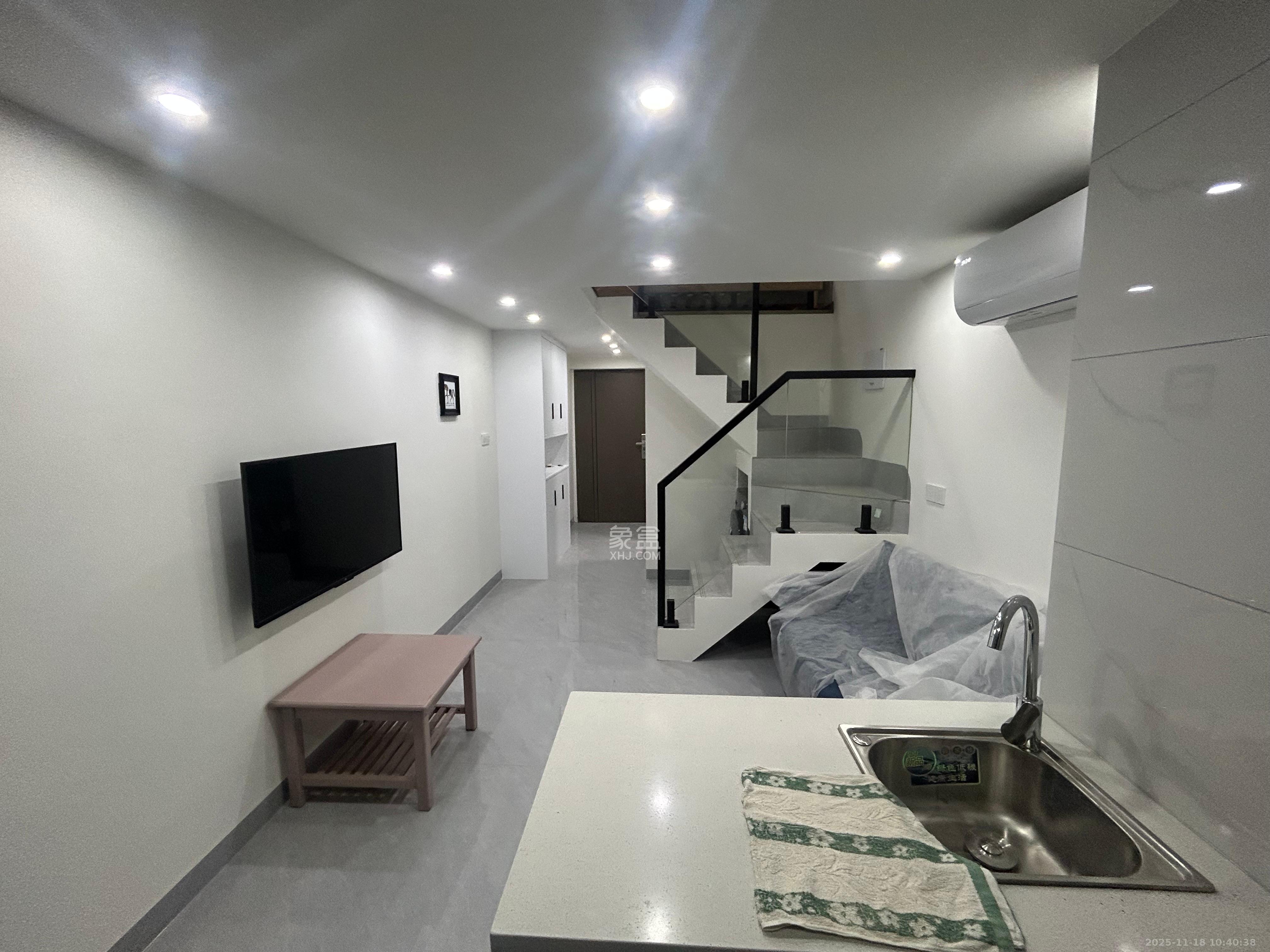 卓越伊景苑  1室0厅0卫    1600.0元/月室内图