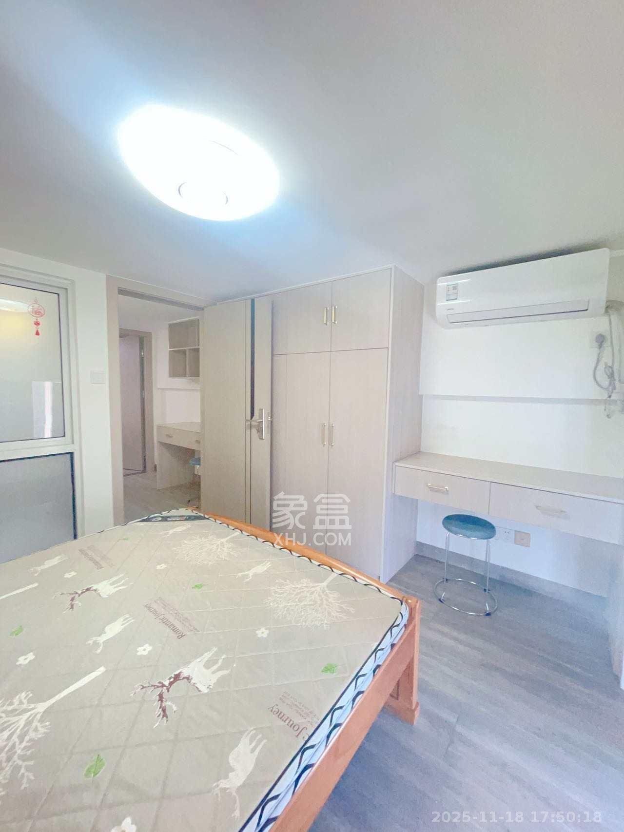 长房时代小镇  2室1厅1卫    1800.0元/月室内图