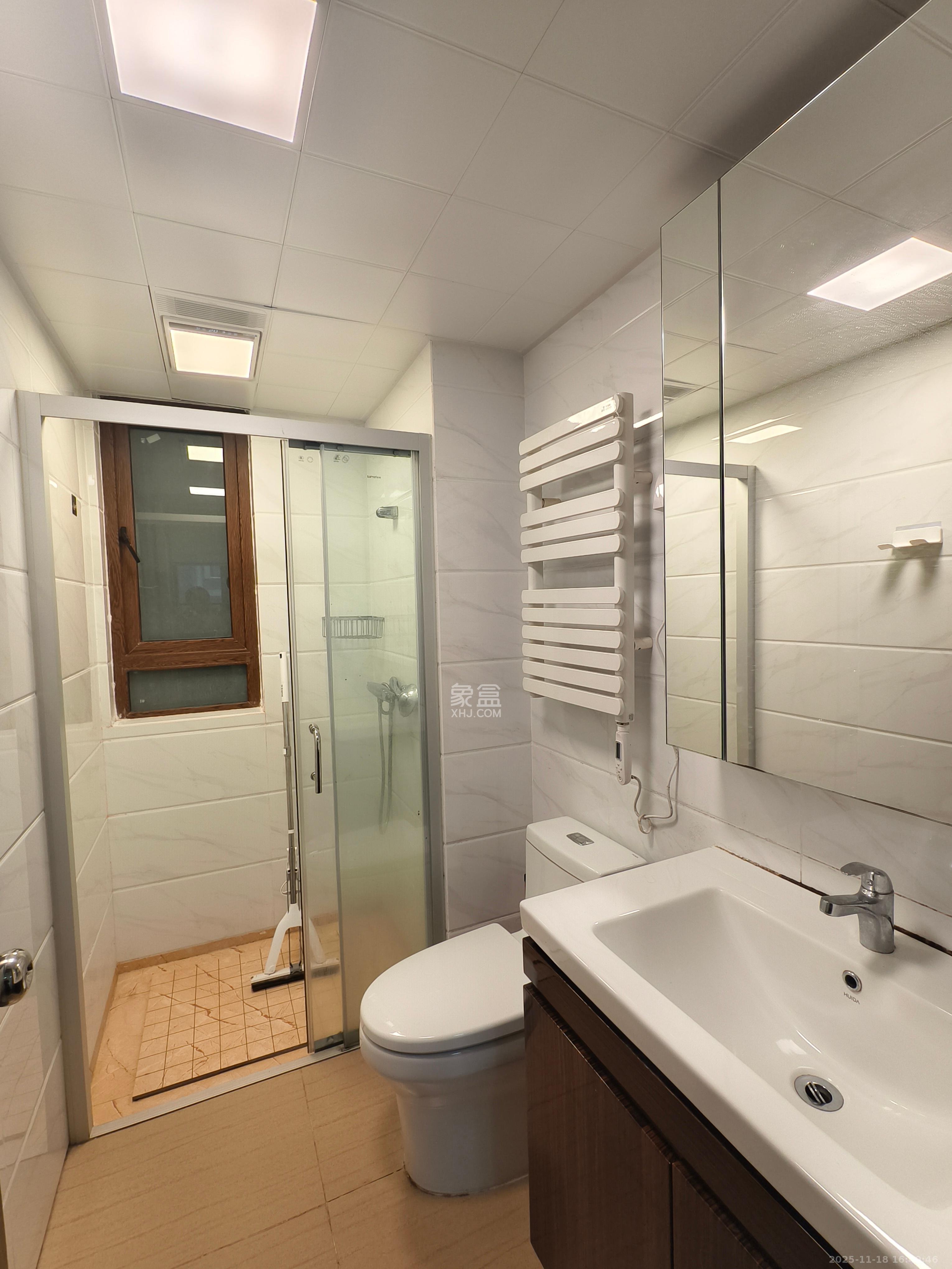 碧桂园翘楚棠 3室2厅2卫 2200.0元/月 碧桂园翘楚棠 3室2厅2卫 2200.0元/月室内图