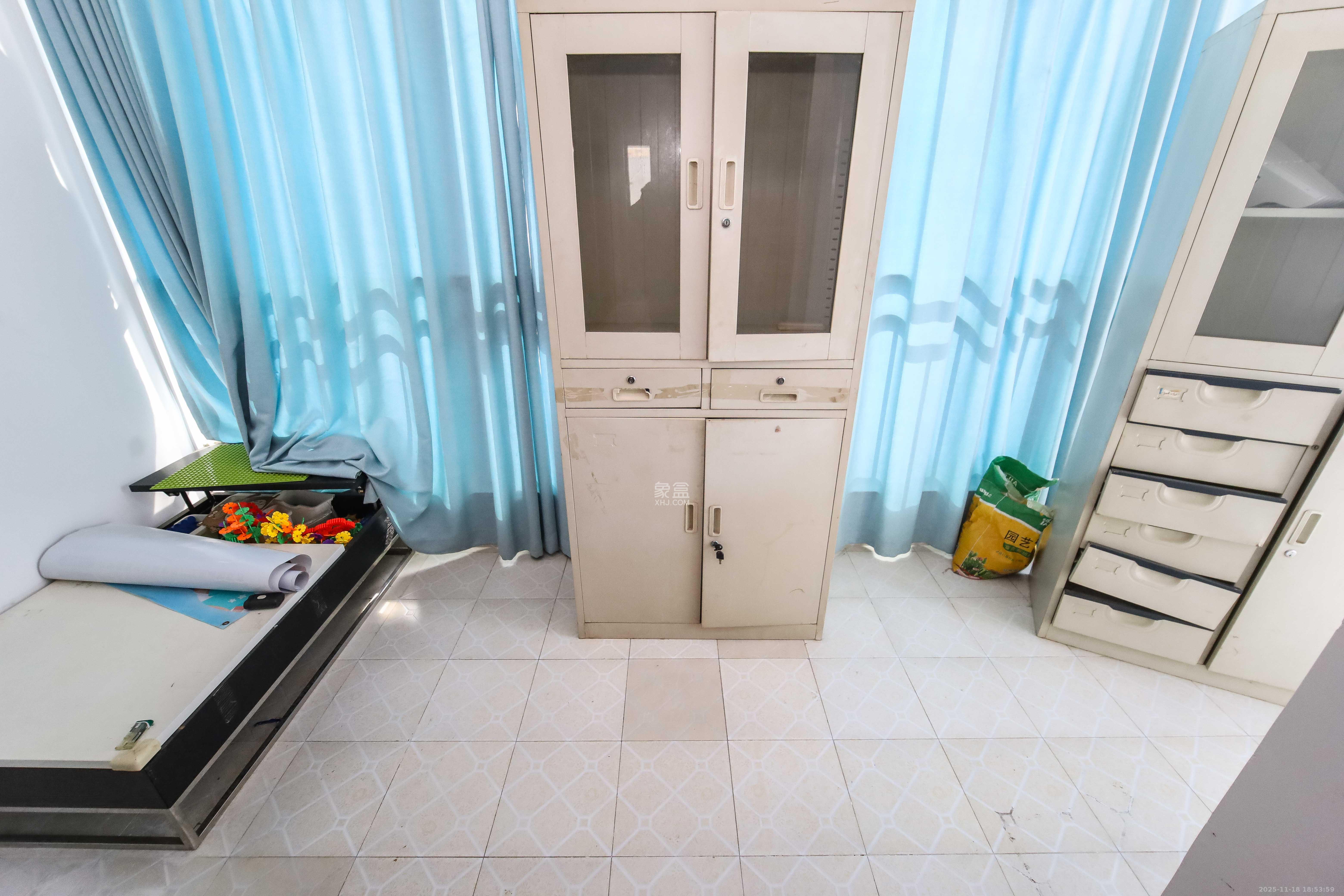 湘域熙岸 3室2厅2卫 158.0万 湘域熙岸 3室2厅2卫 158.0万阳台