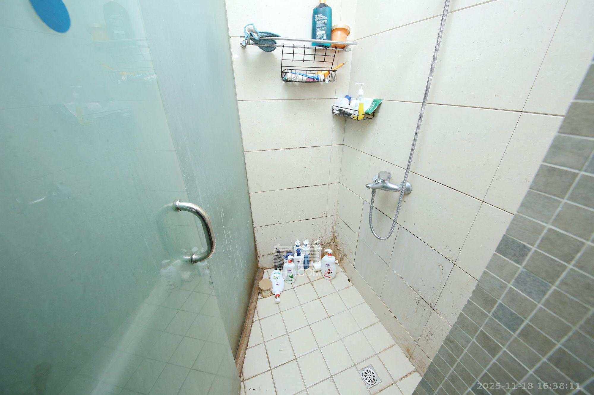 铂宫  2室1厅1卫    2000.0元/月室内图