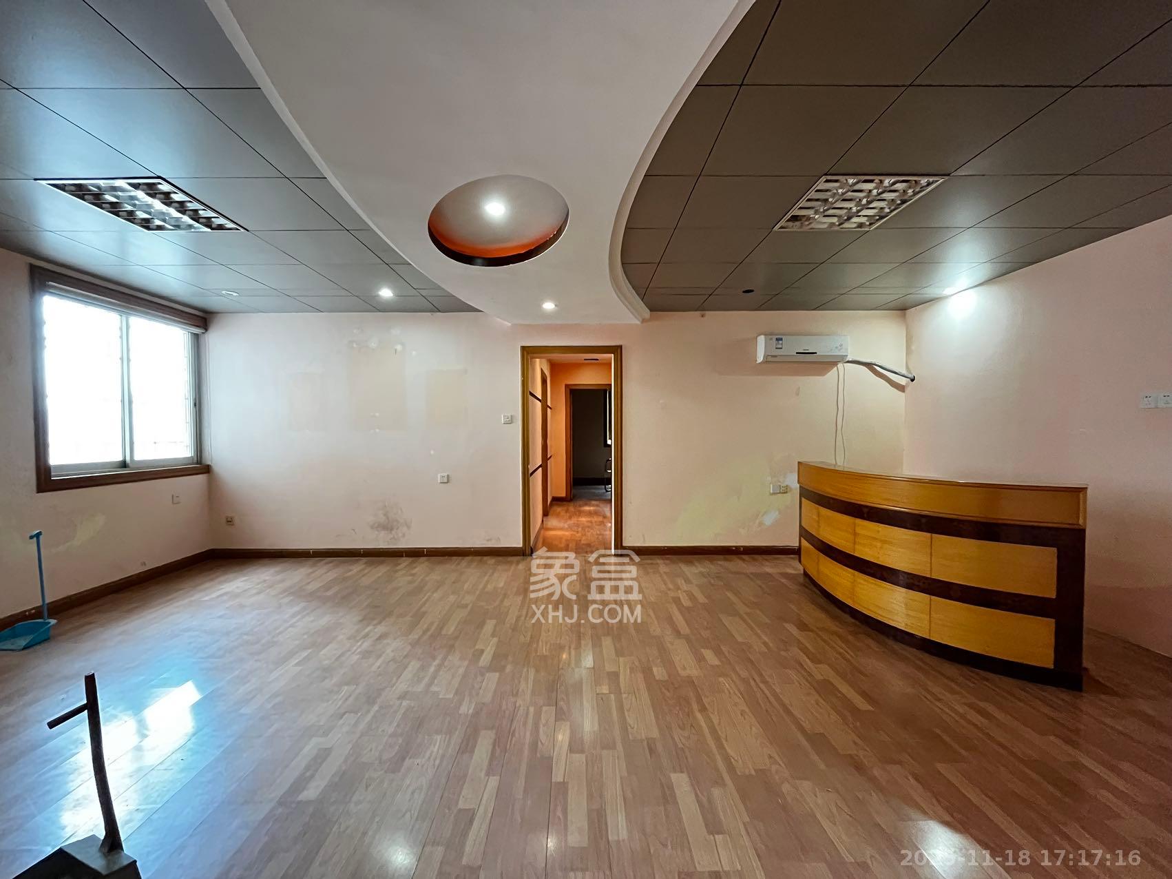 海东青大厦  4室2厅2卫    3600.0元/月