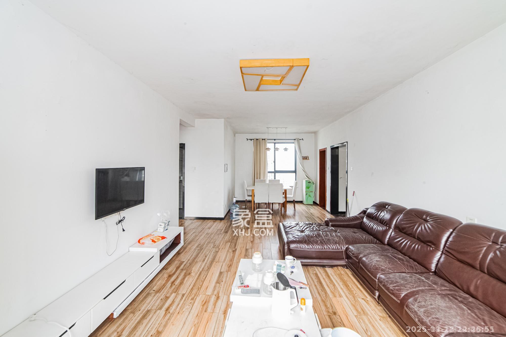 湘江世纪城临江苑 3室2厅1卫 2000.0元/月 湘江世纪城临江苑 3室2厅1卫 2000.0元/月室内图