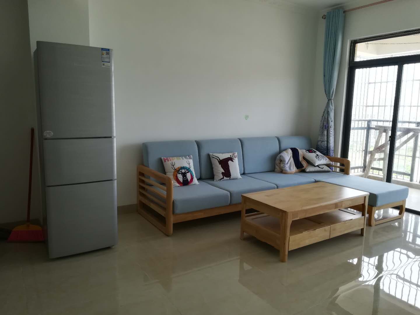 枫林雅郡  2室2厅1卫    3000.0元/月