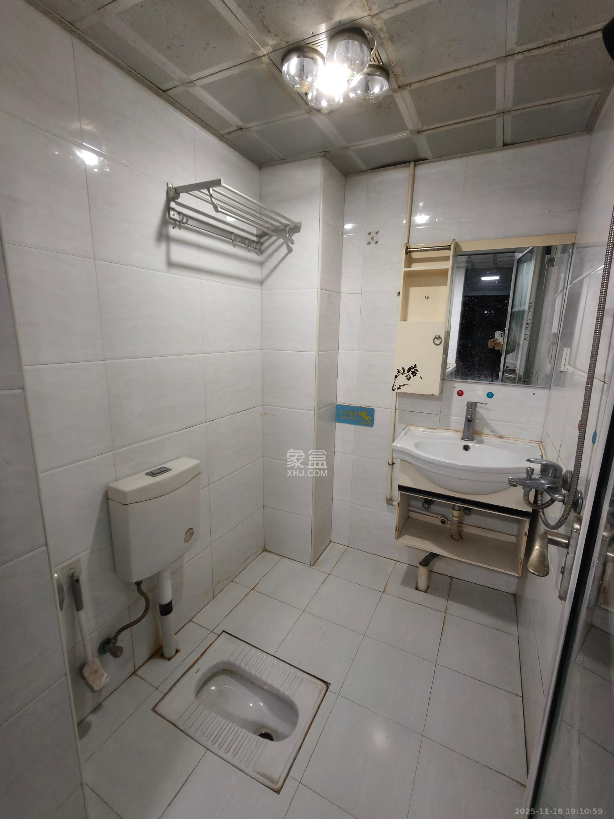 凯轩云顶 1室1厅1卫 1500.0元/月 凯轩云顶 1室1厅1卫 1500.0元/月室内图