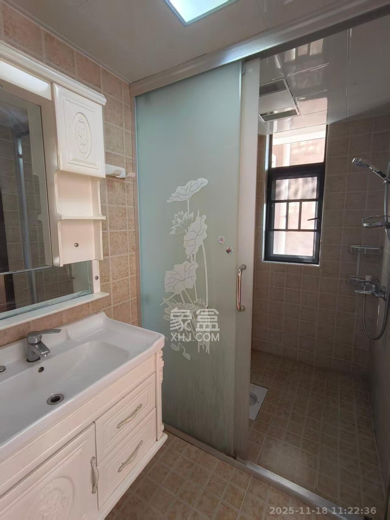 康桥长郡 3室2厅1卫 2200.0元/月 康桥长郡 3室2厅1卫 2200.0元/月室内图