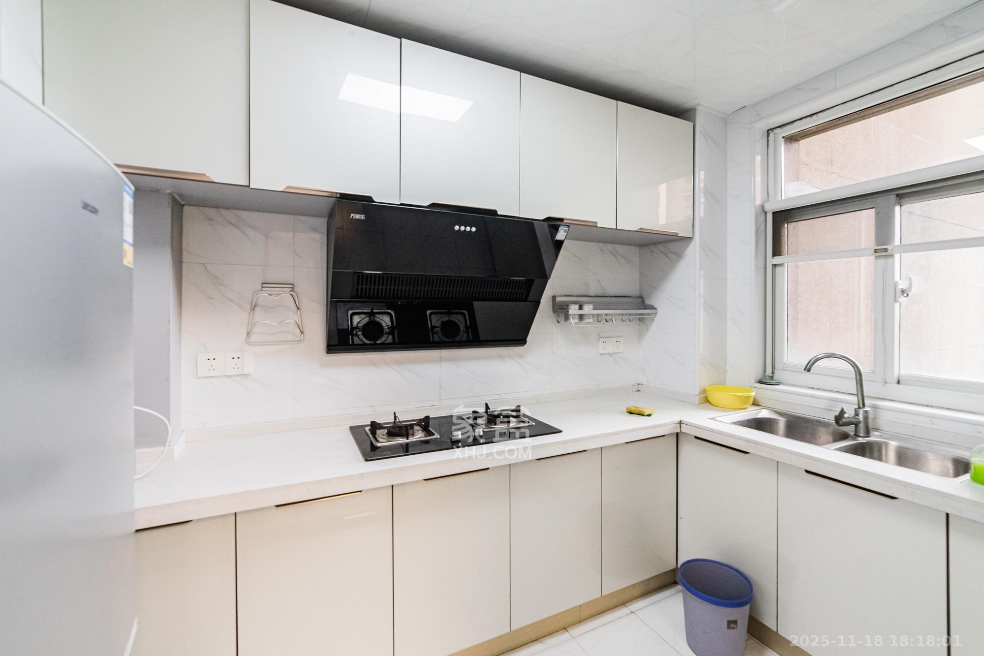 北辰三角洲C2区  3室2厅2卫    170.0万厨房