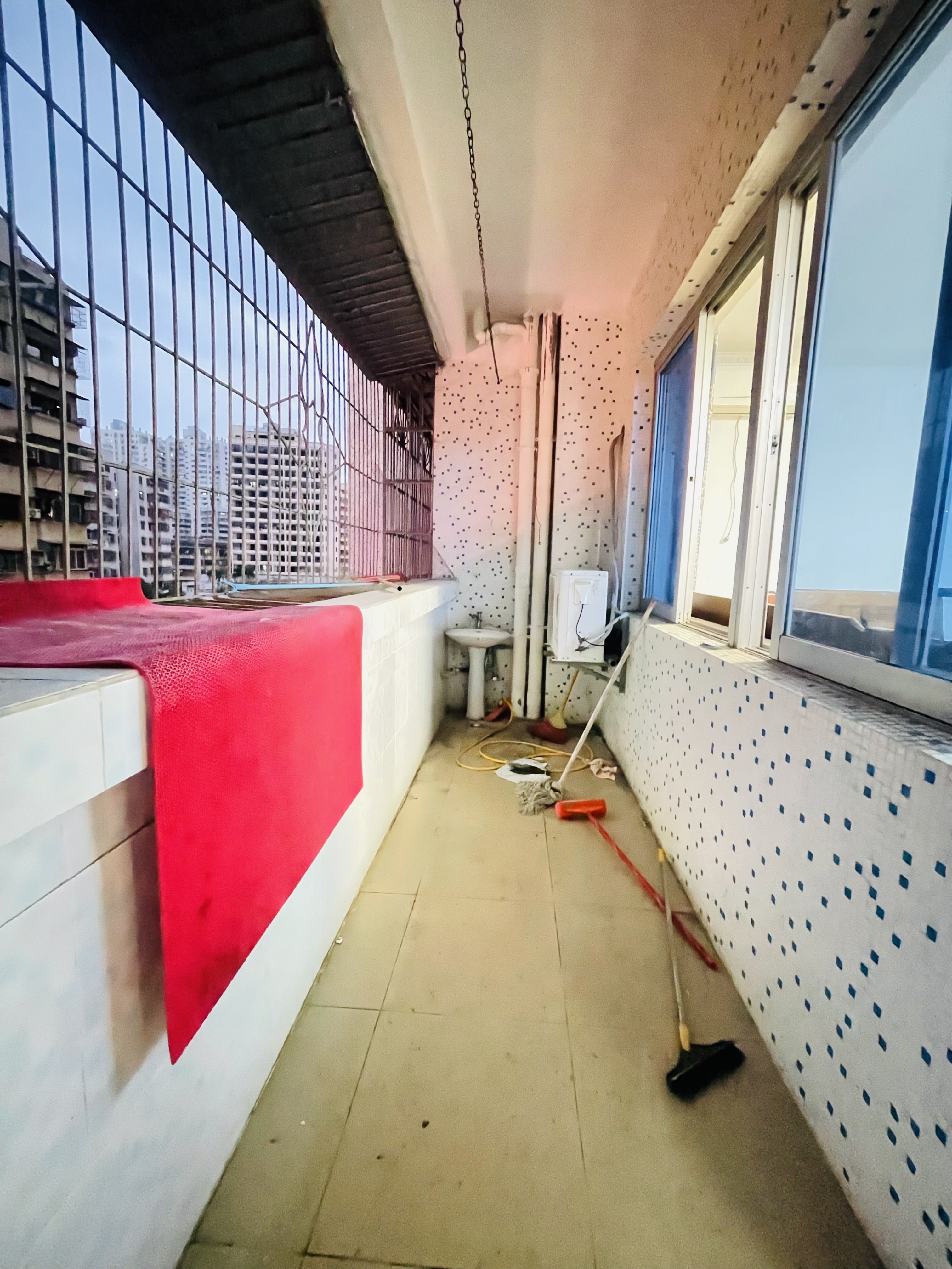 新华公寓 3室2厅1卫 2500.0元/月 新华公寓 3室2厅1卫 2500.0元/月室内图