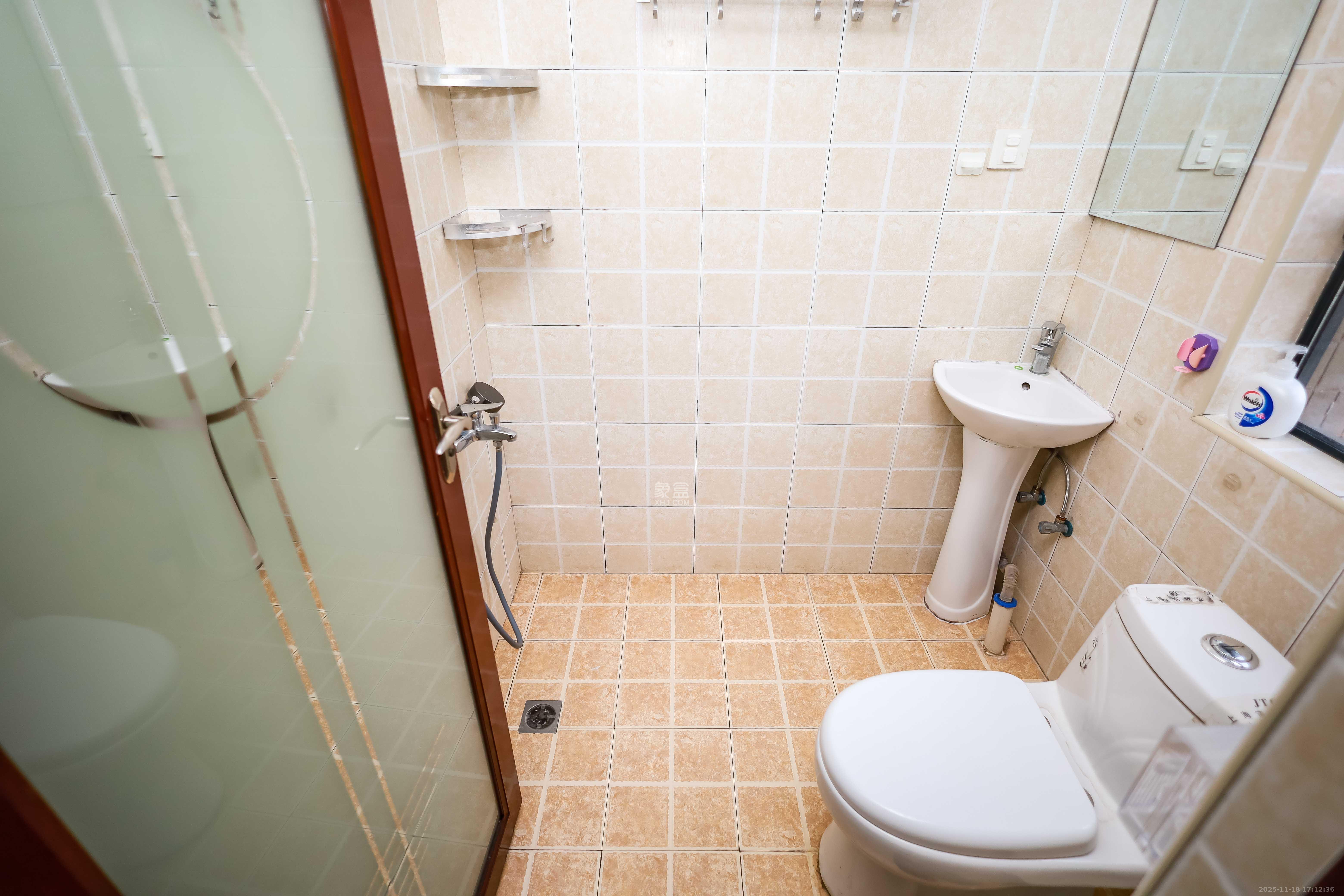 永祺西京  3室2厅2卫    110.0万卫生间