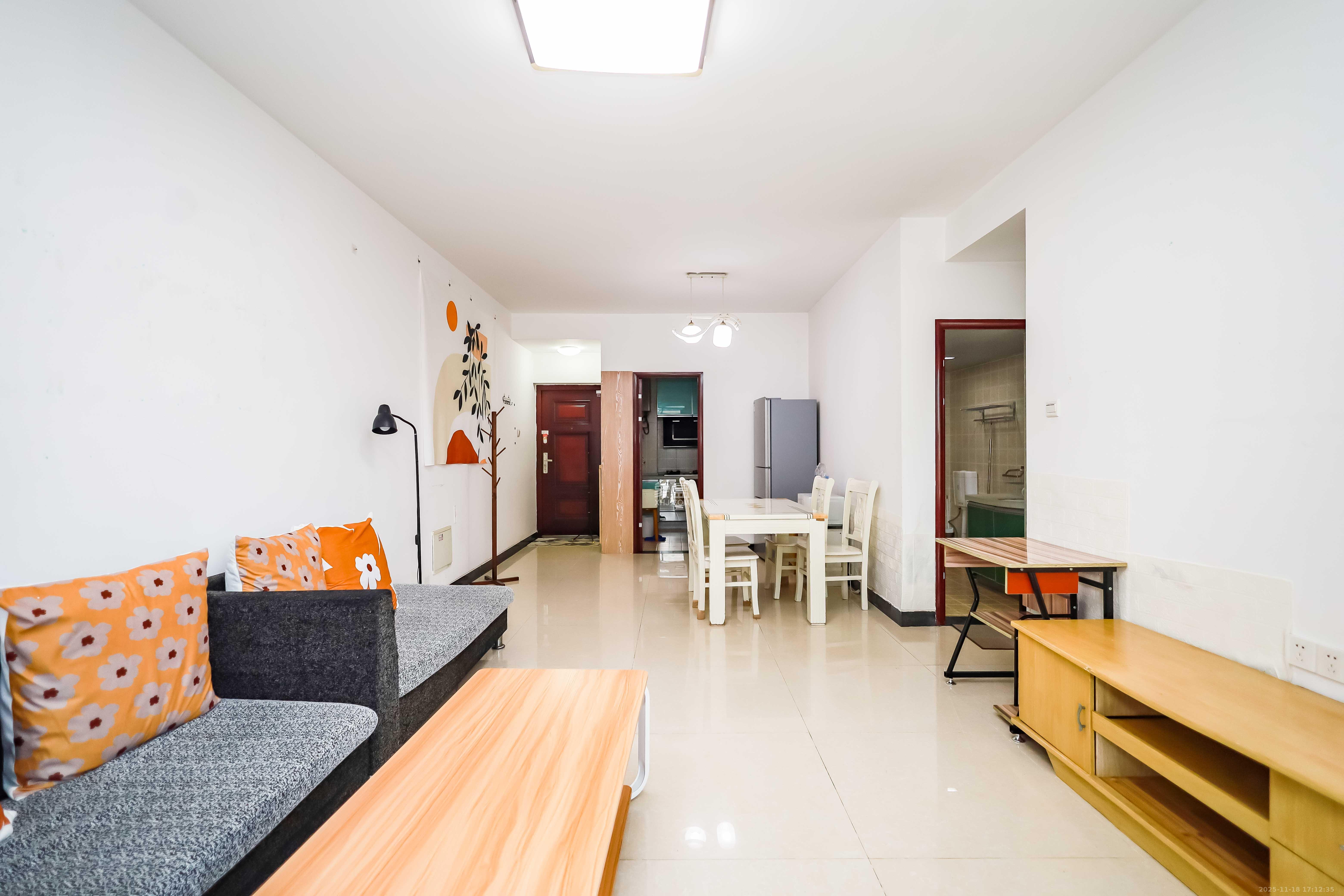 永祺西京  3室2厅2卫    110.0万客厅