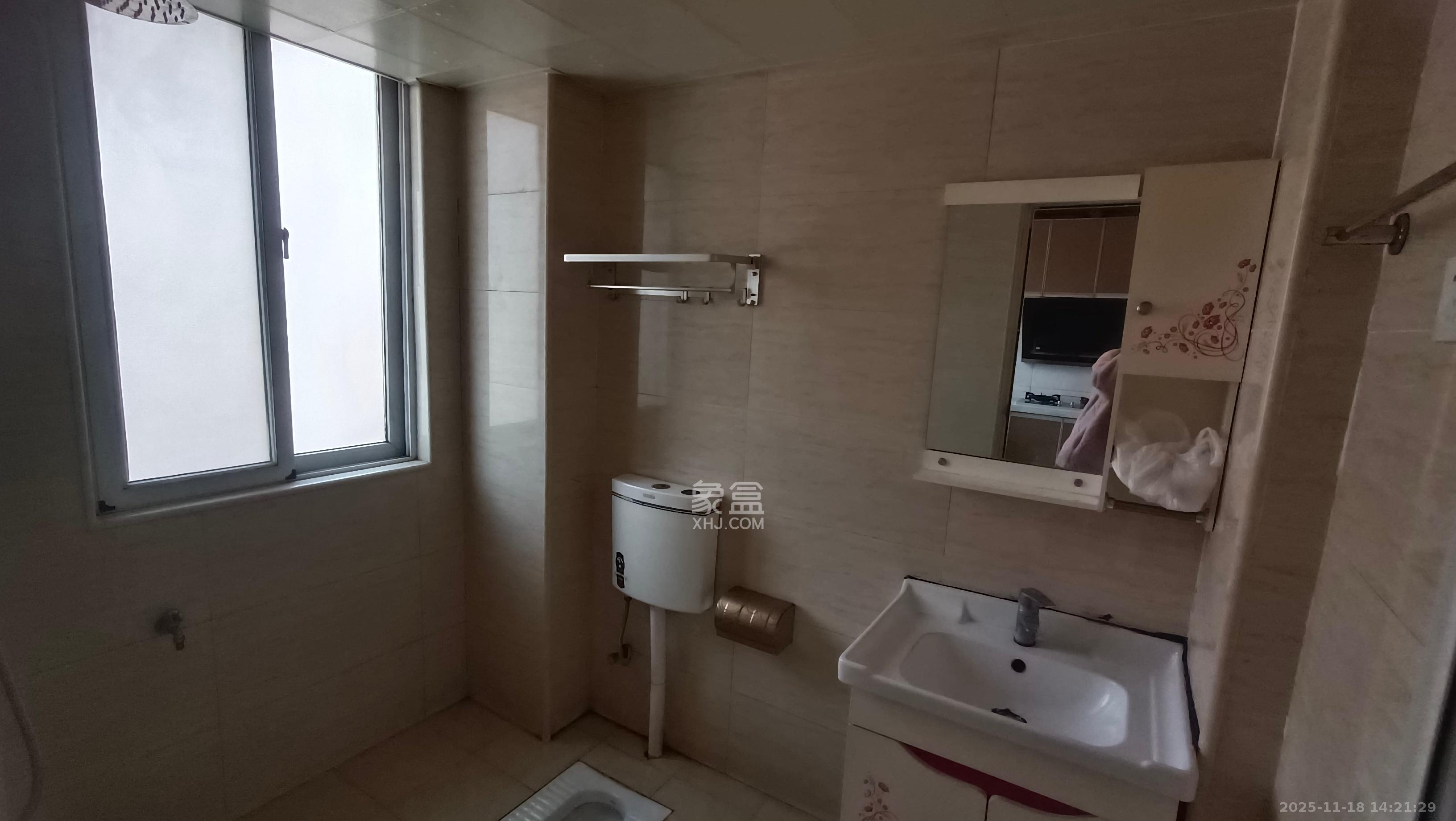 星城新宇月雅苑（月塘小区）  3室2厅2卫    2000.0元/月室内图