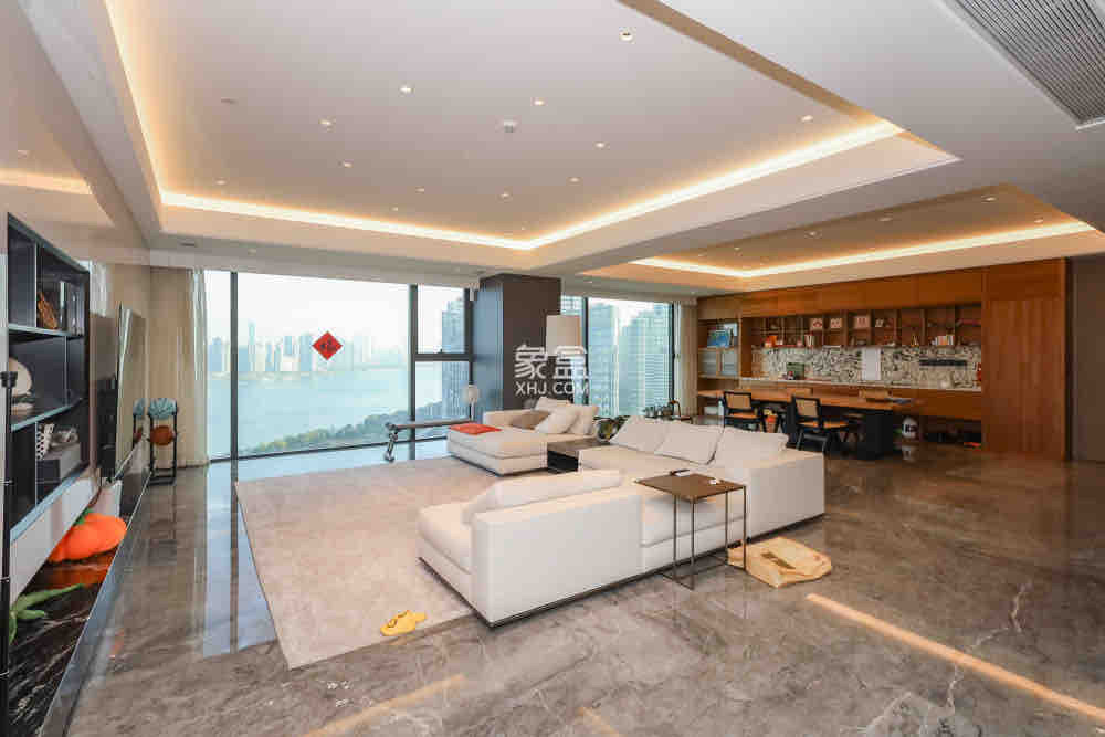 润和滨江湾 5室2厅3卫 60000.0元/月 润和滨江湾 5室2厅3卫 60000.0元/月户型图