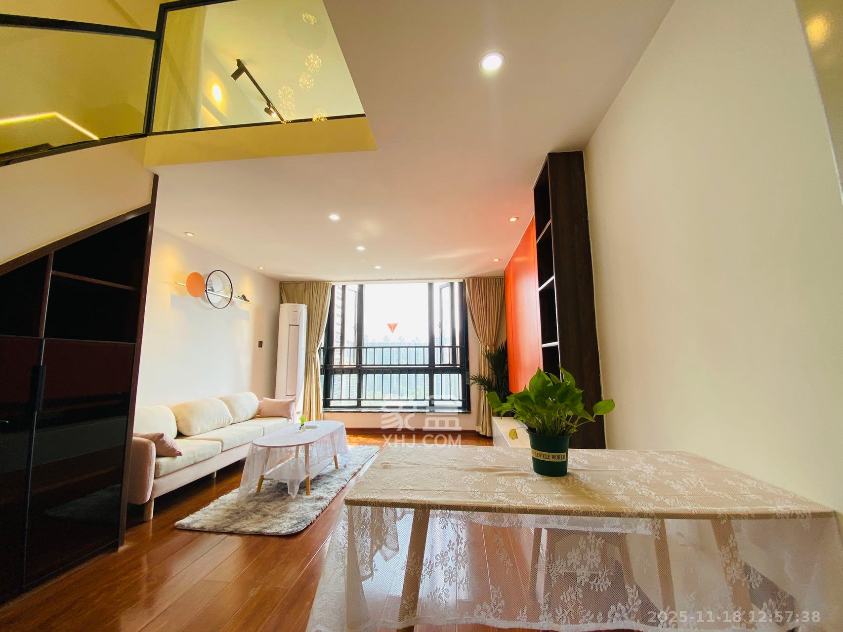 藏珑湖上公馆  1室0厅0卫    2000.0元/月