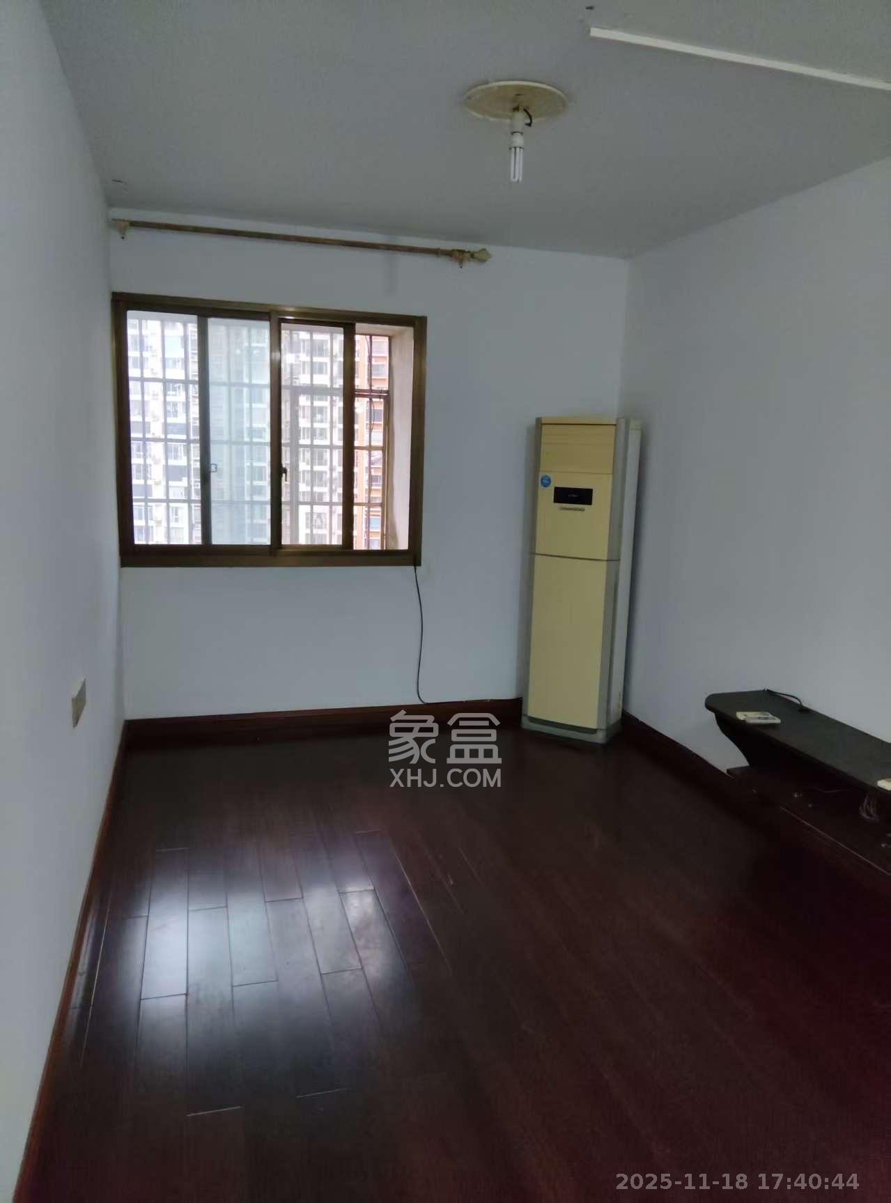 芙蓉蓉苑  3室1厅1卫    2500.0元/月室内图