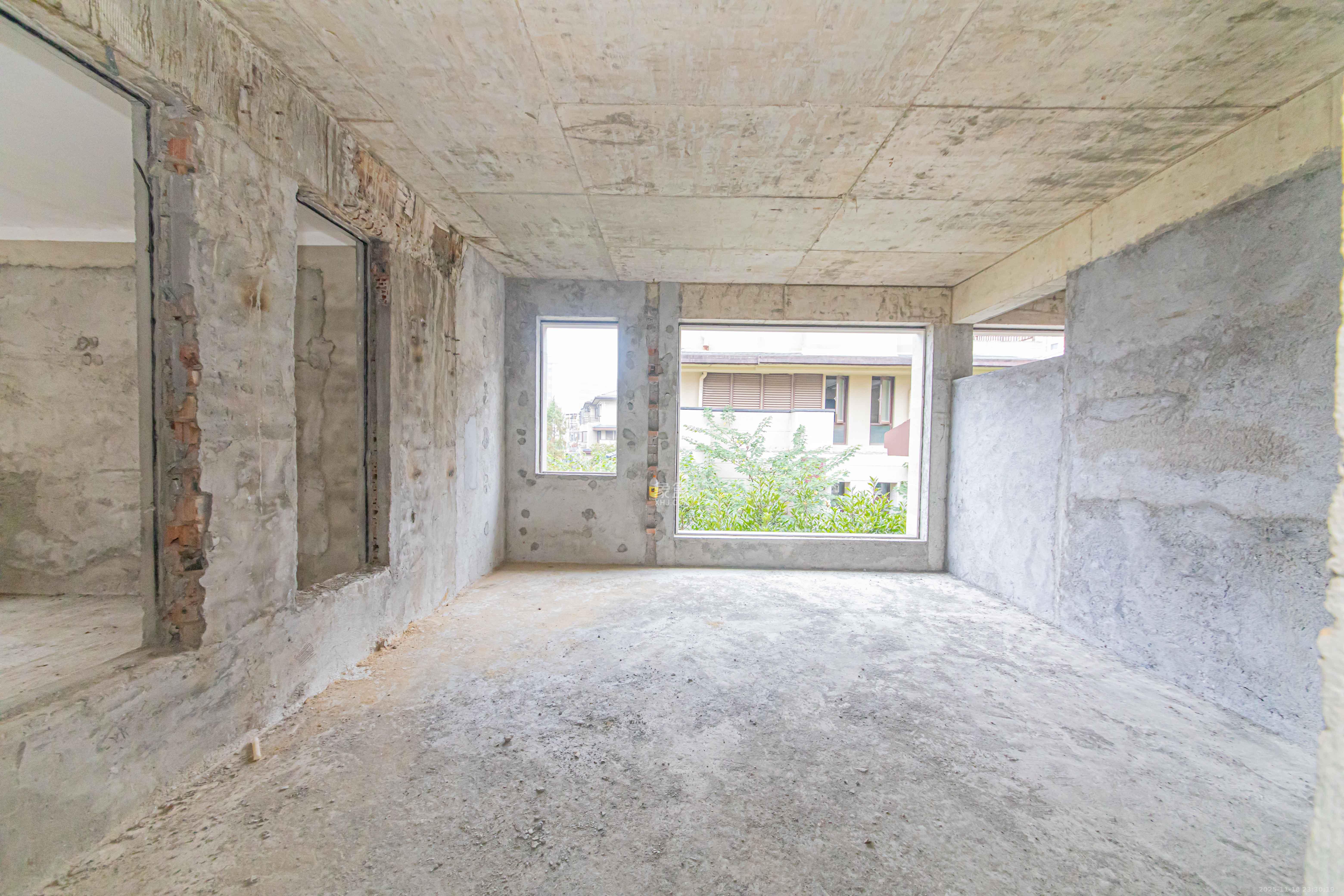 北辰中央公园A区  5室2厅3卫    480.0万卧室