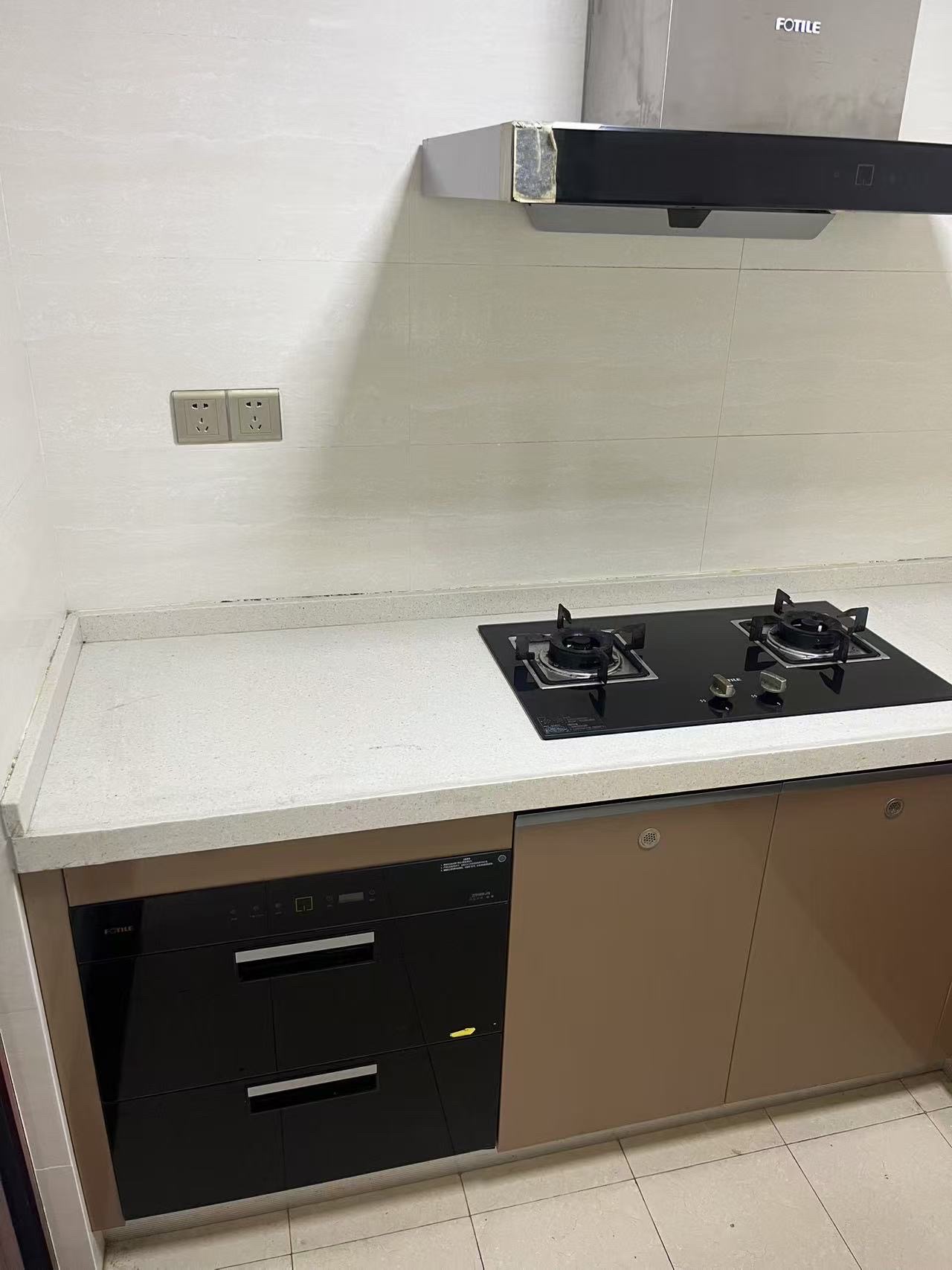 滨江宝恒  4室2厅2卫    3300.0元/月室内图