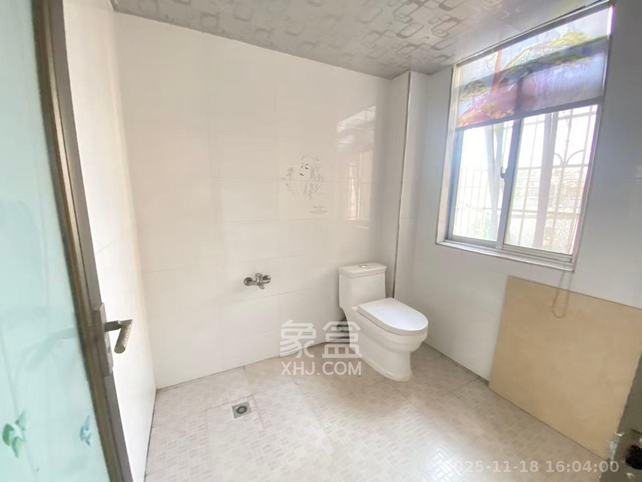 先锋新宇 3室2厅2卫 2000.0元/月 先锋新宇 3室2厅2卫 2000.0元/月室内图