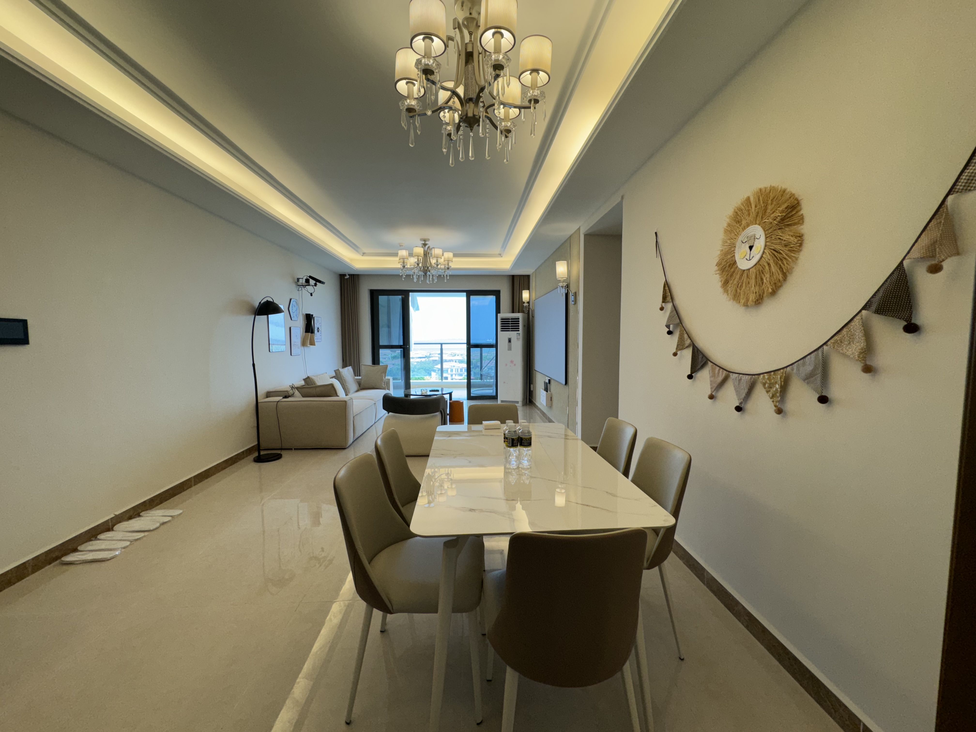 恒大美丽沙天璟湾 3室2厅1卫 235.0万 恒大美丽沙天璟湾 3室2厅1卫 235.0万客厅