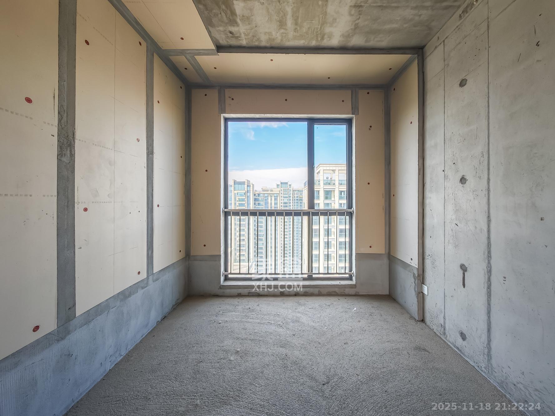 秀峰一品 4室2厅2卫 130.0万 秀峰一品 4室2厅2卫 130.0万卧室