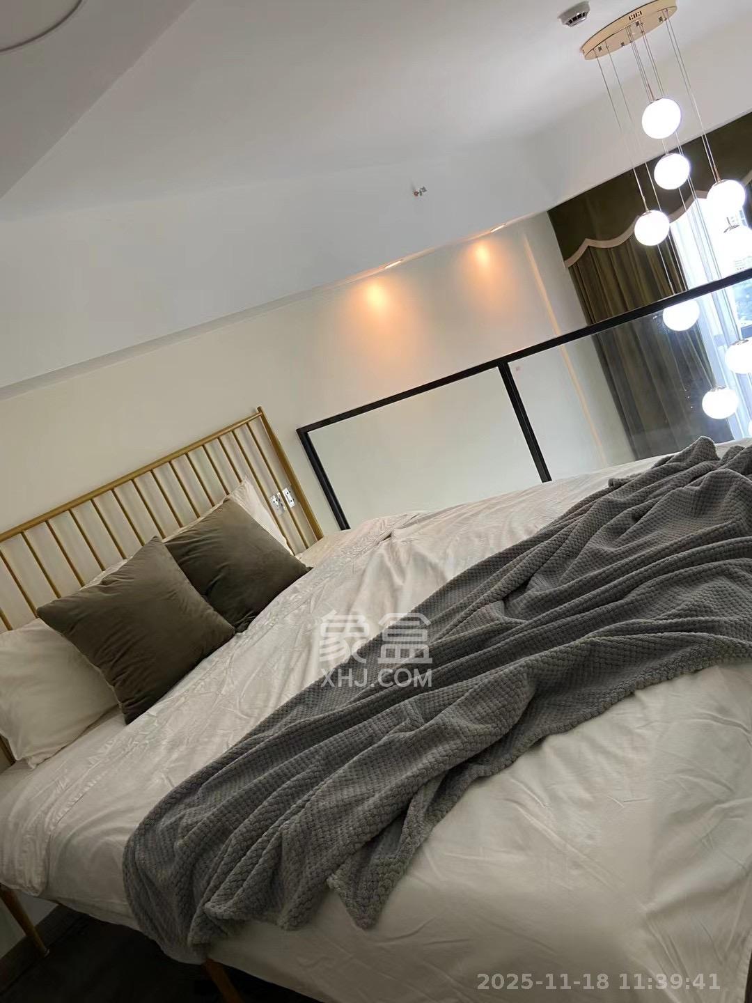 卓越浅水湾  1室0厅0卫    1900.0元/月室内图