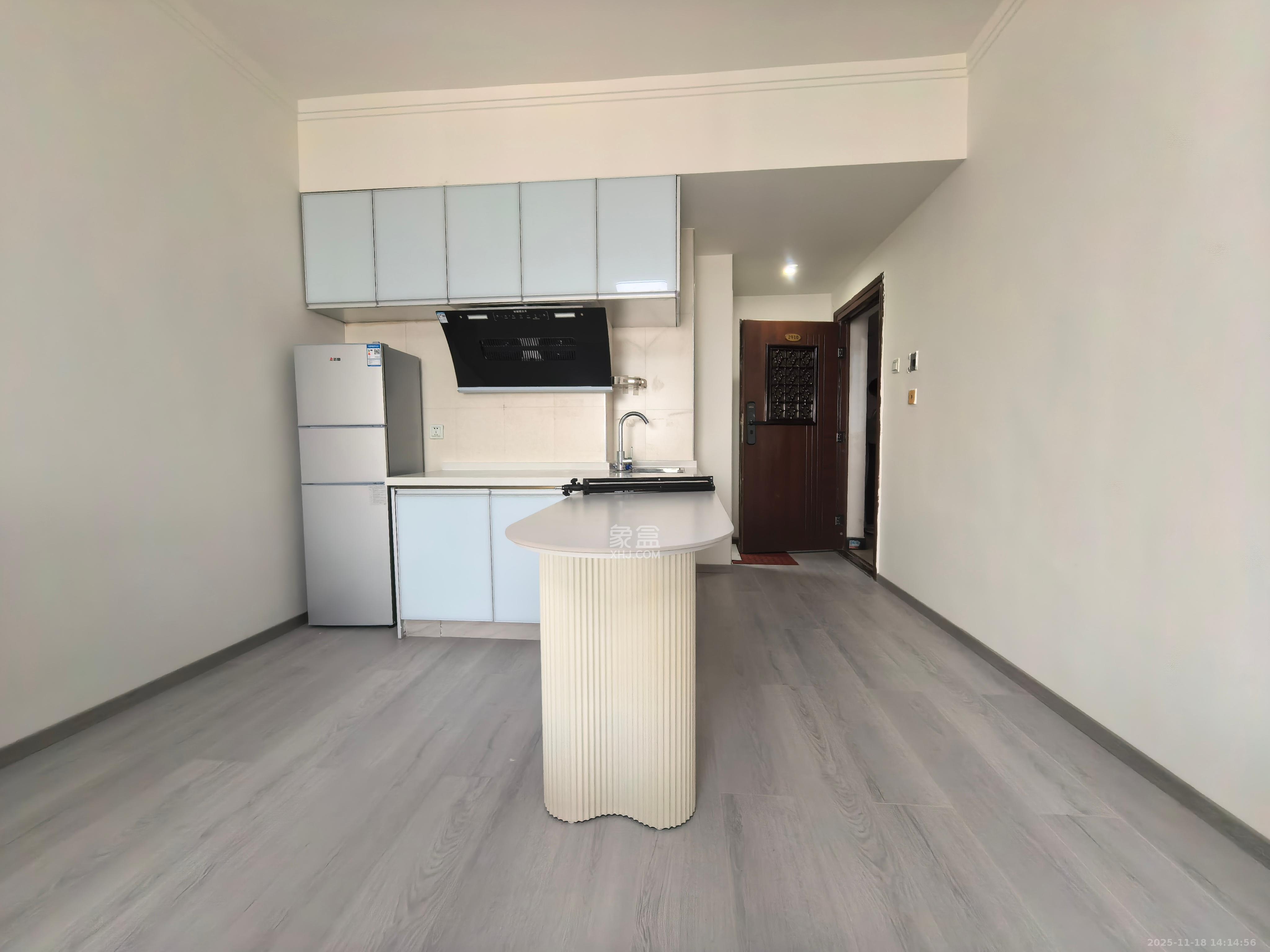 东上一品  1室1厅1卫    1800.0元/月室内图