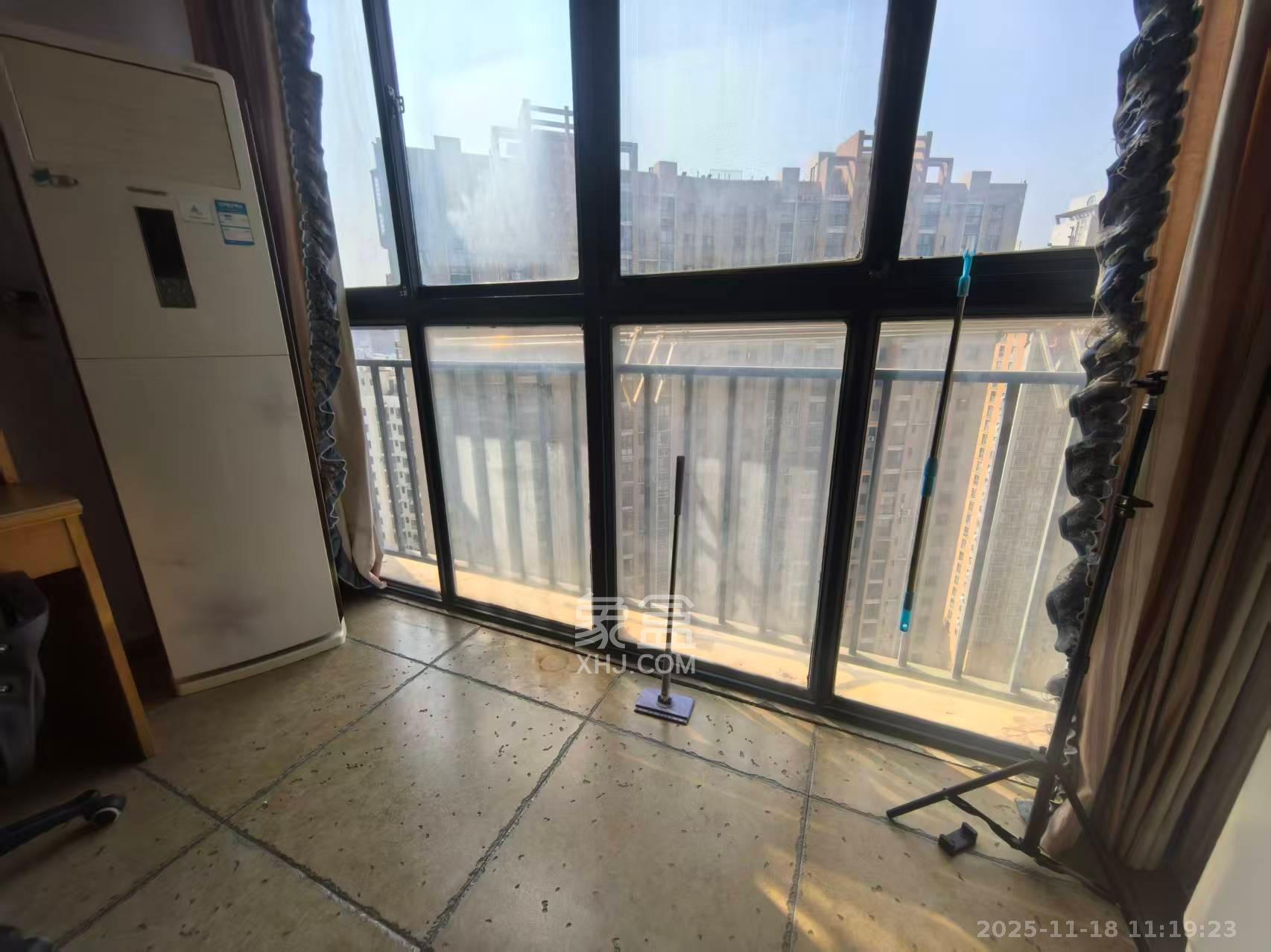 童话里  2室2厅1卫    1700.0元/月室内图