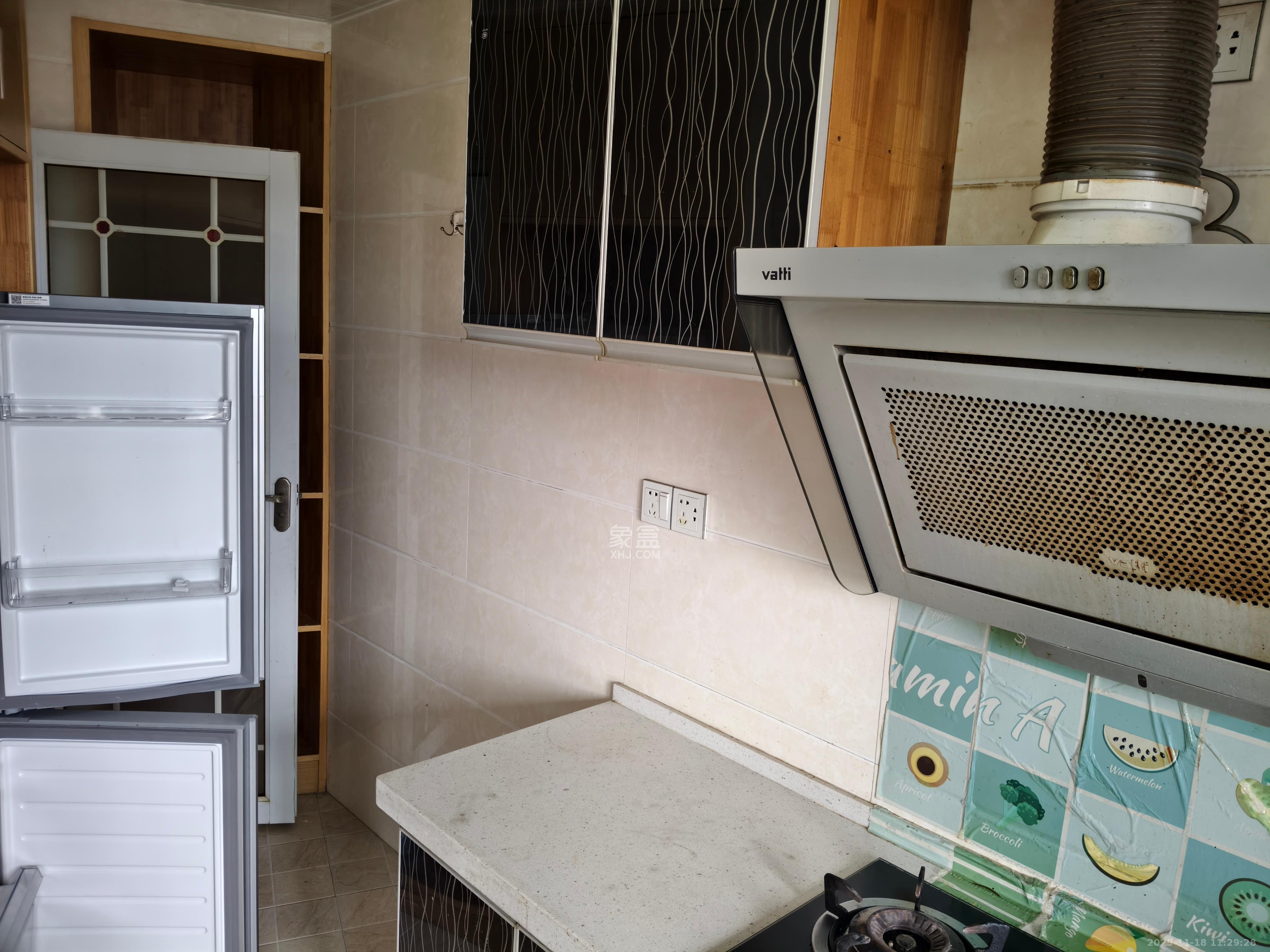 先锋东外滩  1室1厅1卫    1500.0元/月室内图