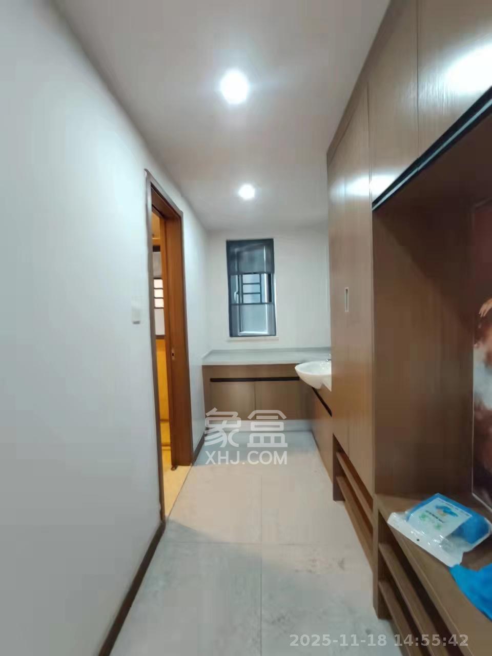 万科白鹭郡  4室2厅2卫    3000.0元/月室内图