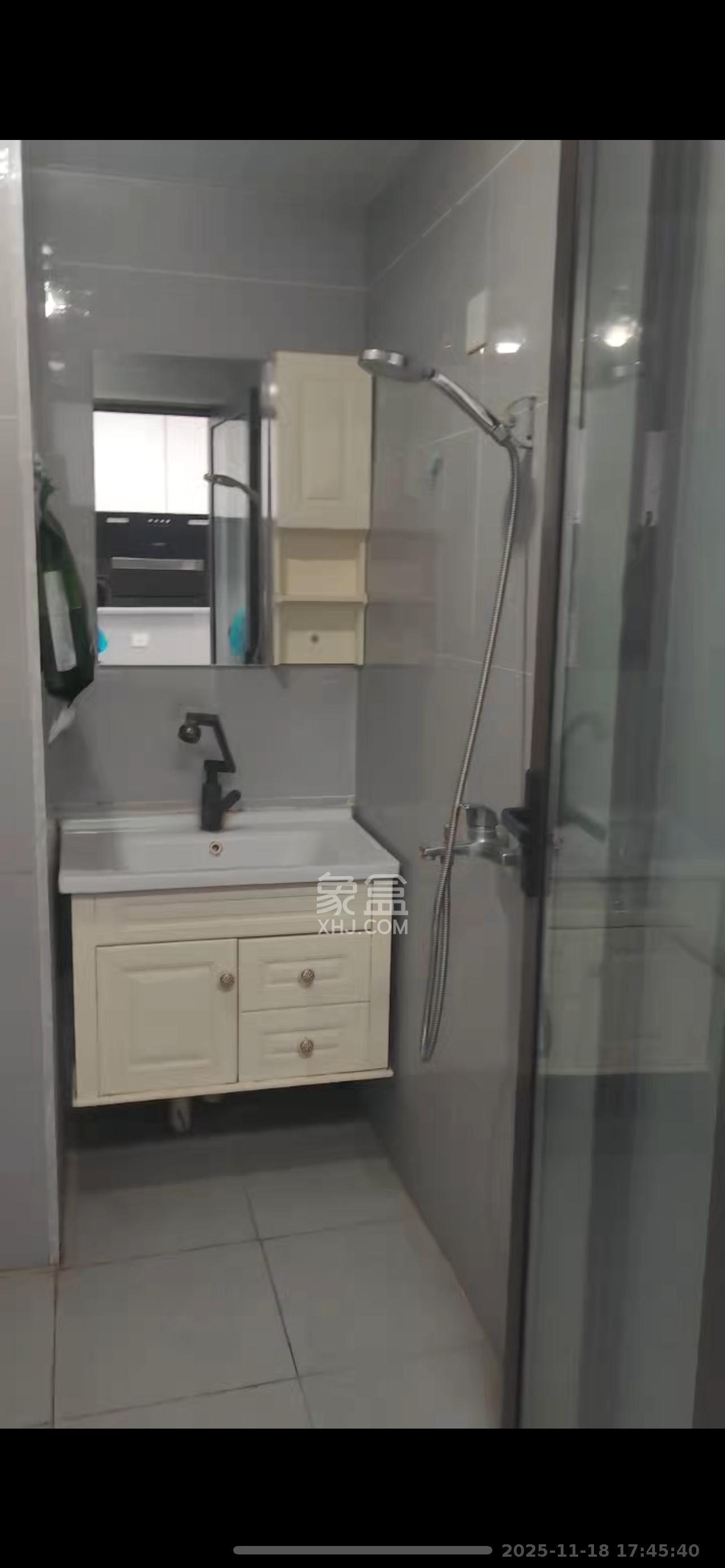 友兴家园  1室0厅1卫    1400.0元/月室内图