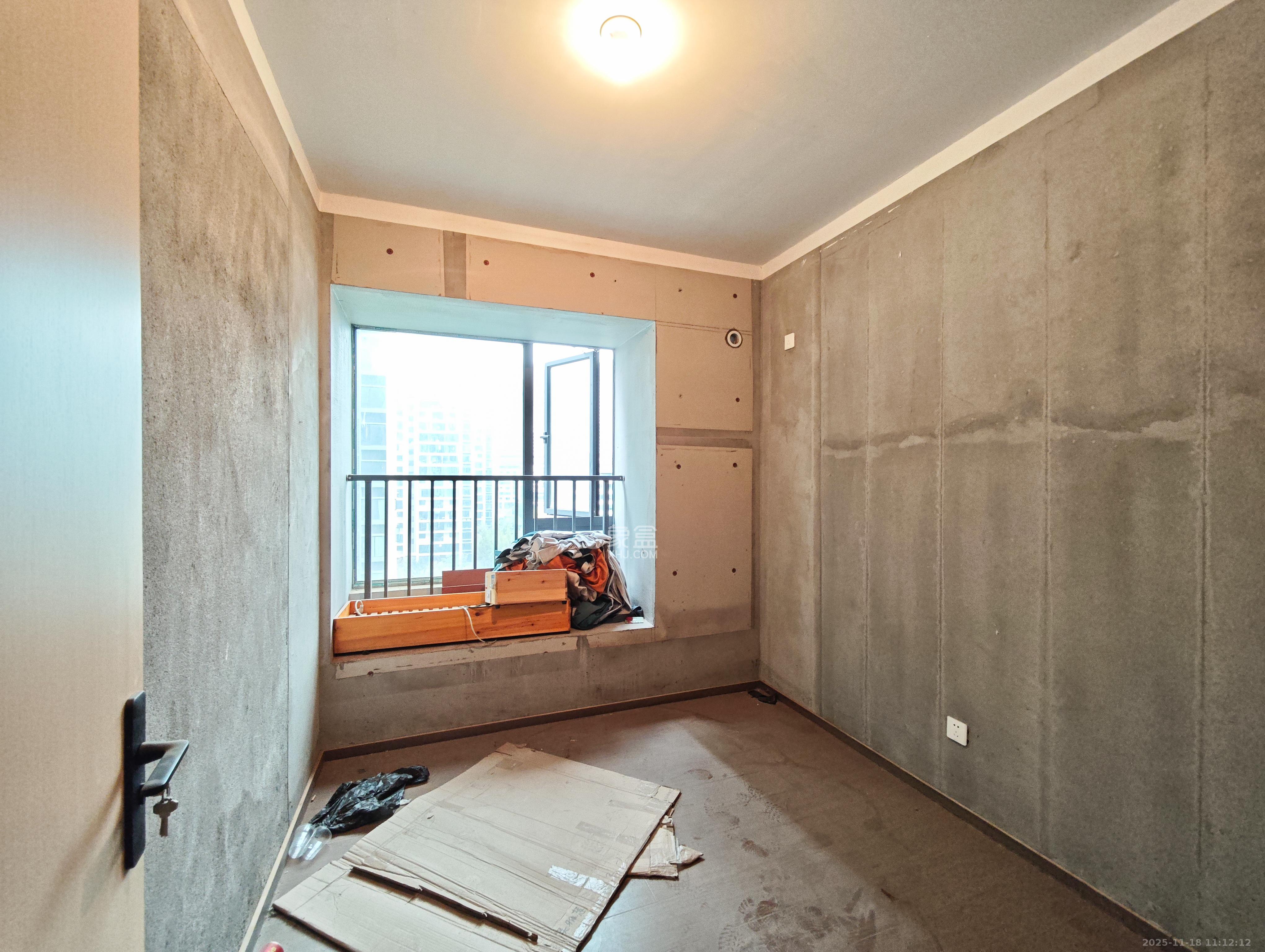 长房岭秀时代 4室2厅2卫 118.0万 长房岭秀时代 4室2厅2卫 118.0万卧室