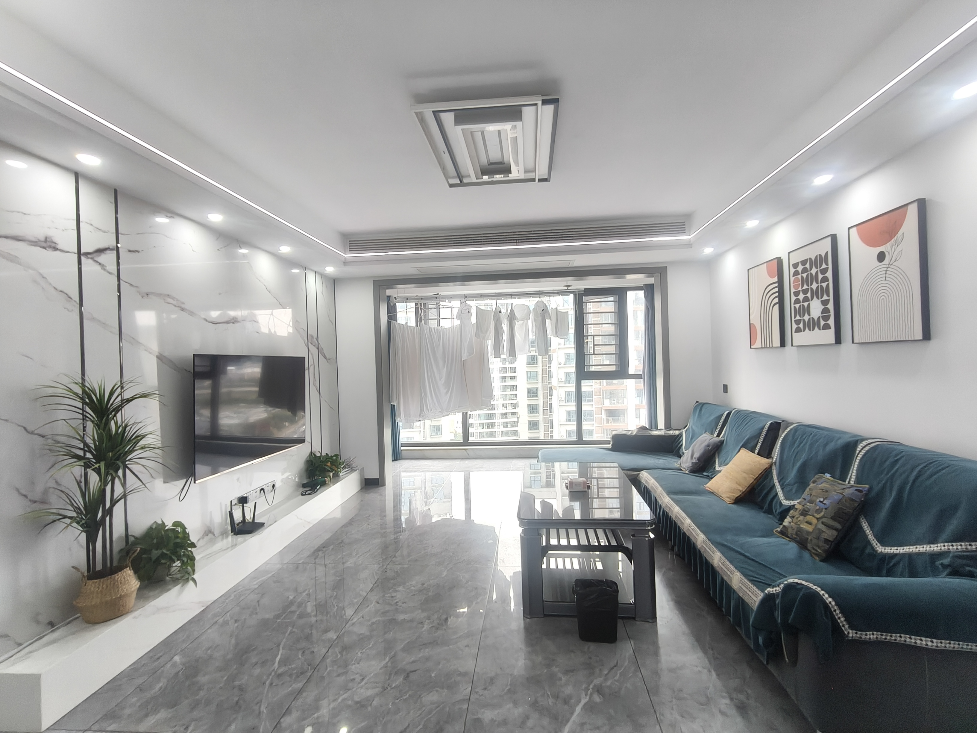 靛达广场 1室0厅0卫 2750.0元/月 靛达广场 1室0厅0卫 2750.0元/月室内图