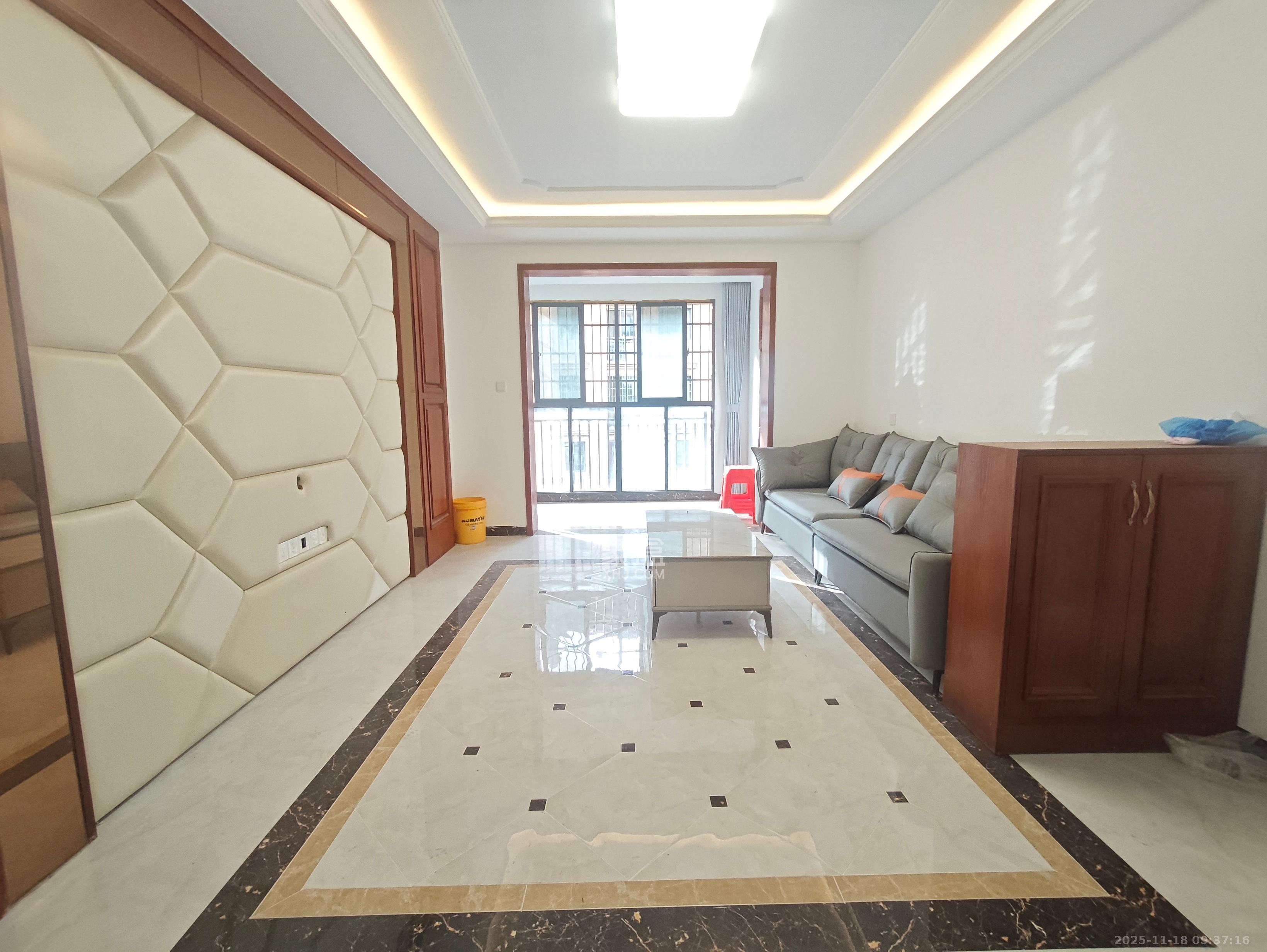 澳海澜庭 4室2厅2卫 2500.0元/月 澳海澜庭 4室2厅2卫 2500.0元/月室内图