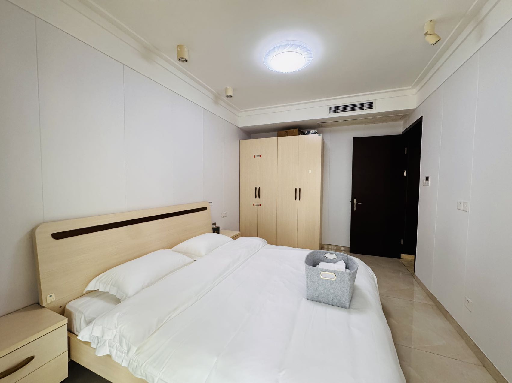 海域阳光(一二期) 2室2厅1卫 128.0万 海域阳光(一二期) 2室2厅1卫 128.0万室内图