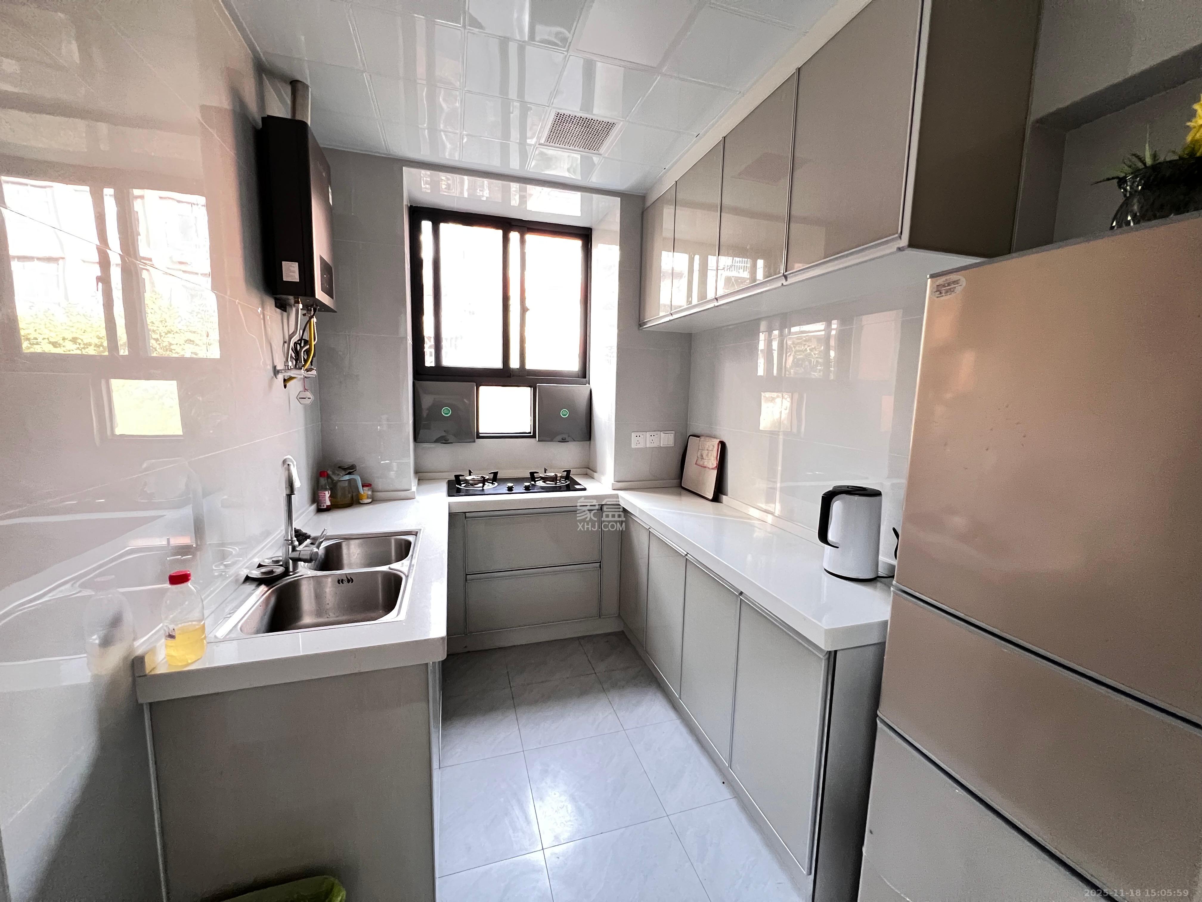 省肉食水产总公司宿舍  3室2厅1卫    2400.0元/月室内图