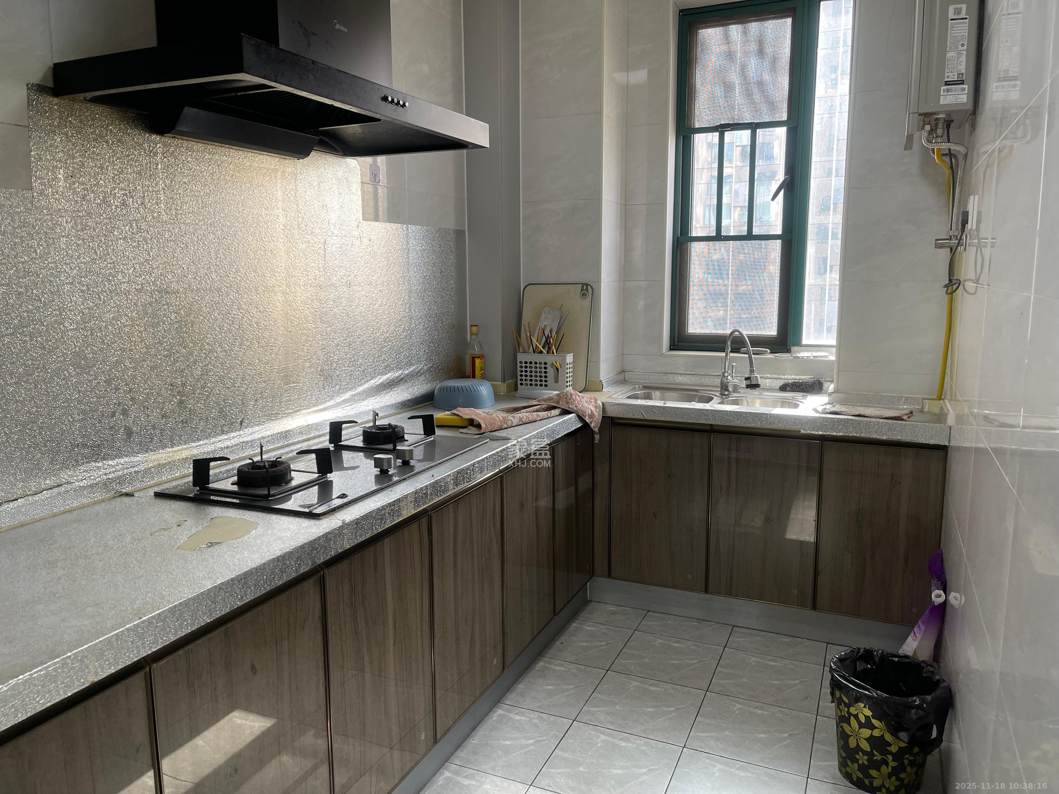 博长山水香颐  4室2厅2卫    2300.0元/月室内图