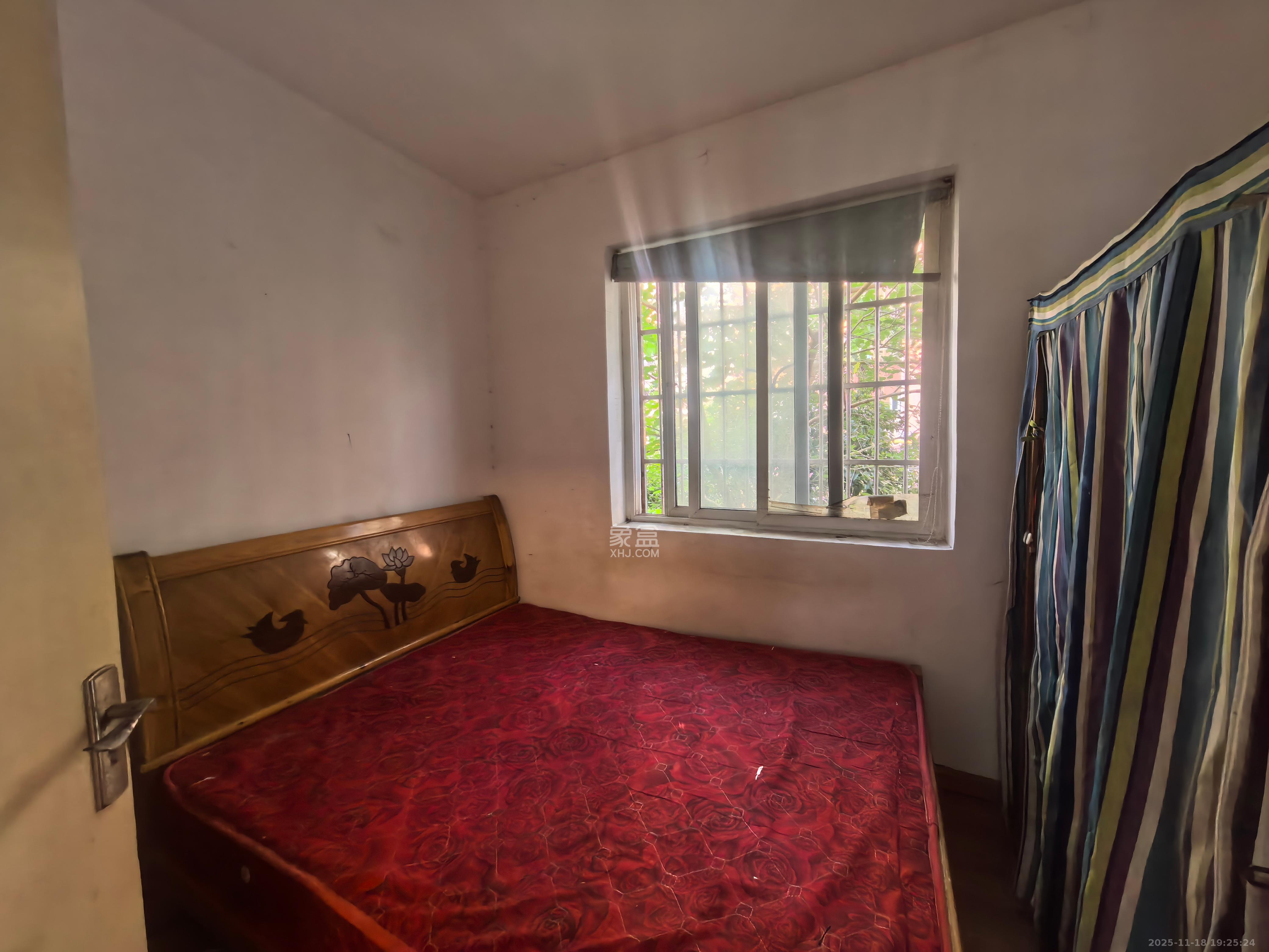 丰园城（鄱阳小区二期）  1室1厅1卫    1000.0元/月室内图