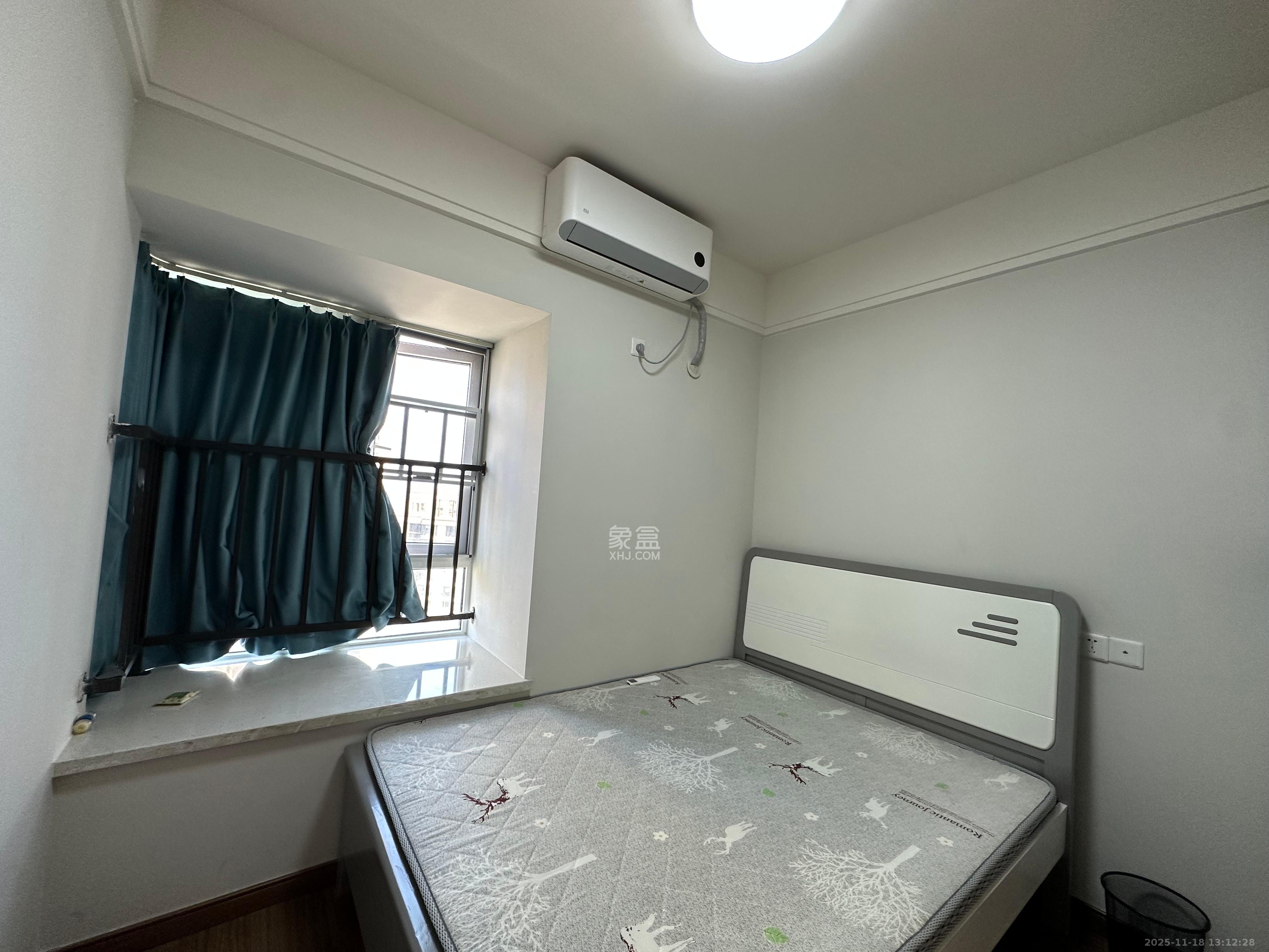 保利香槟国际  5室2厅2卫    2800.0元/月室内图