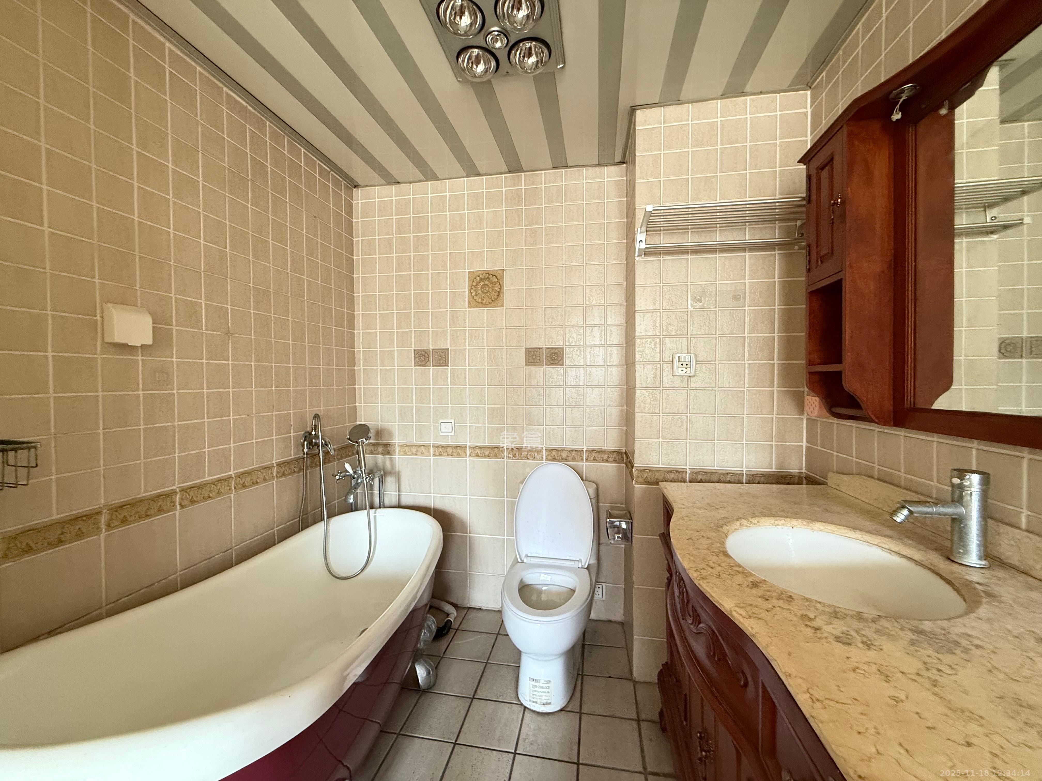 绿城桂花城 2室1厅1卫 4000.0元/月 绿城桂花城 2室1厅1卫 4000.0元/月室内图